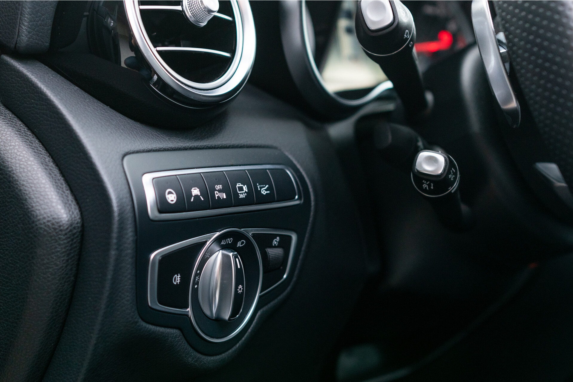 Mercedes-Benz GLC Coupé 43 AMG 4-M Carbon | Designo lak | Distronic | Keyless | Burmester | HUD | Stoelventilatie | 21" Foto 16