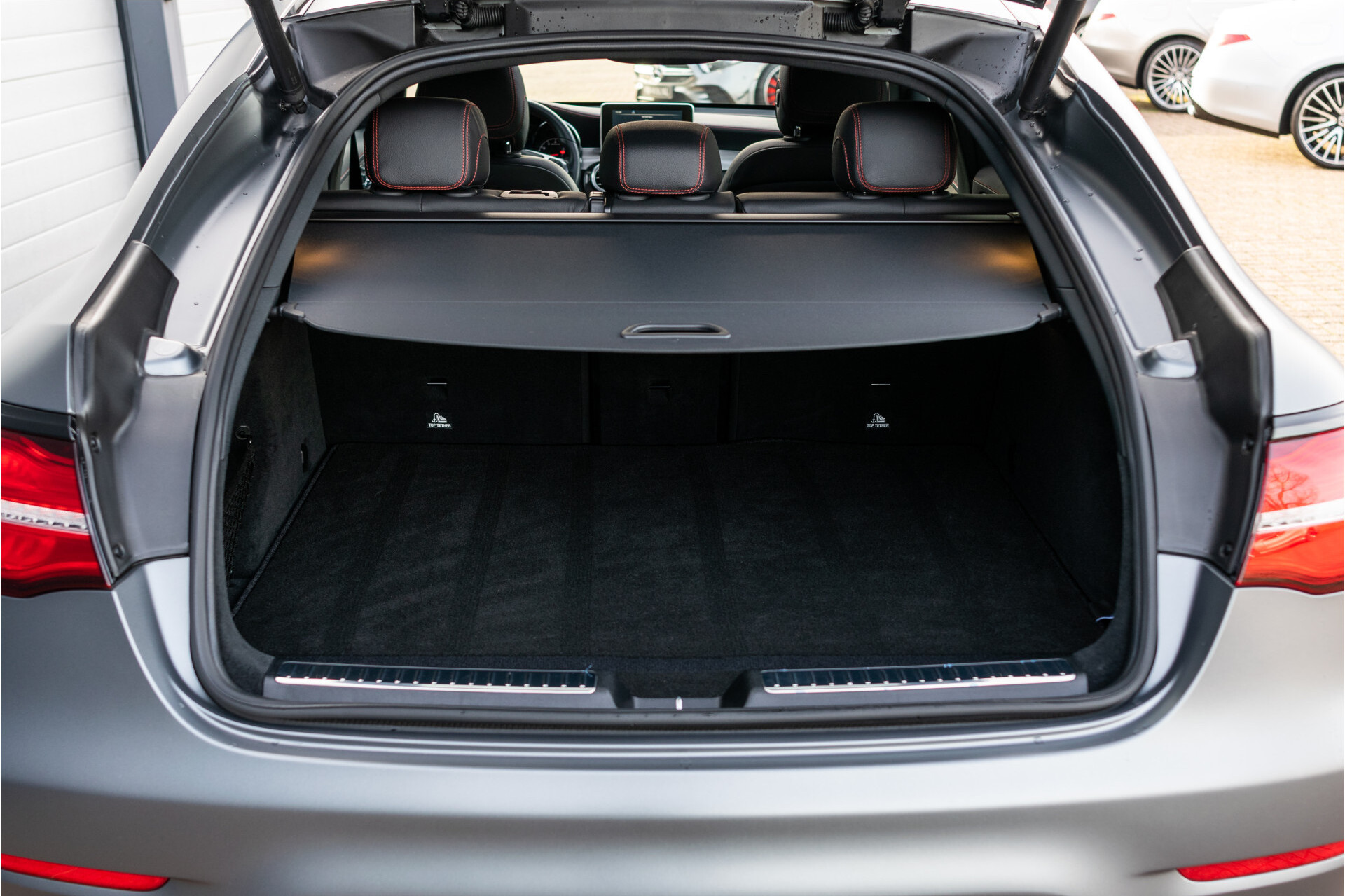 Mercedes-Benz GLC Coupé 43 AMG 4-M Carbon | Designo lak | Distronic | Keyless | Burmester | HUD | Stoelventilatie | 21" Foto 35