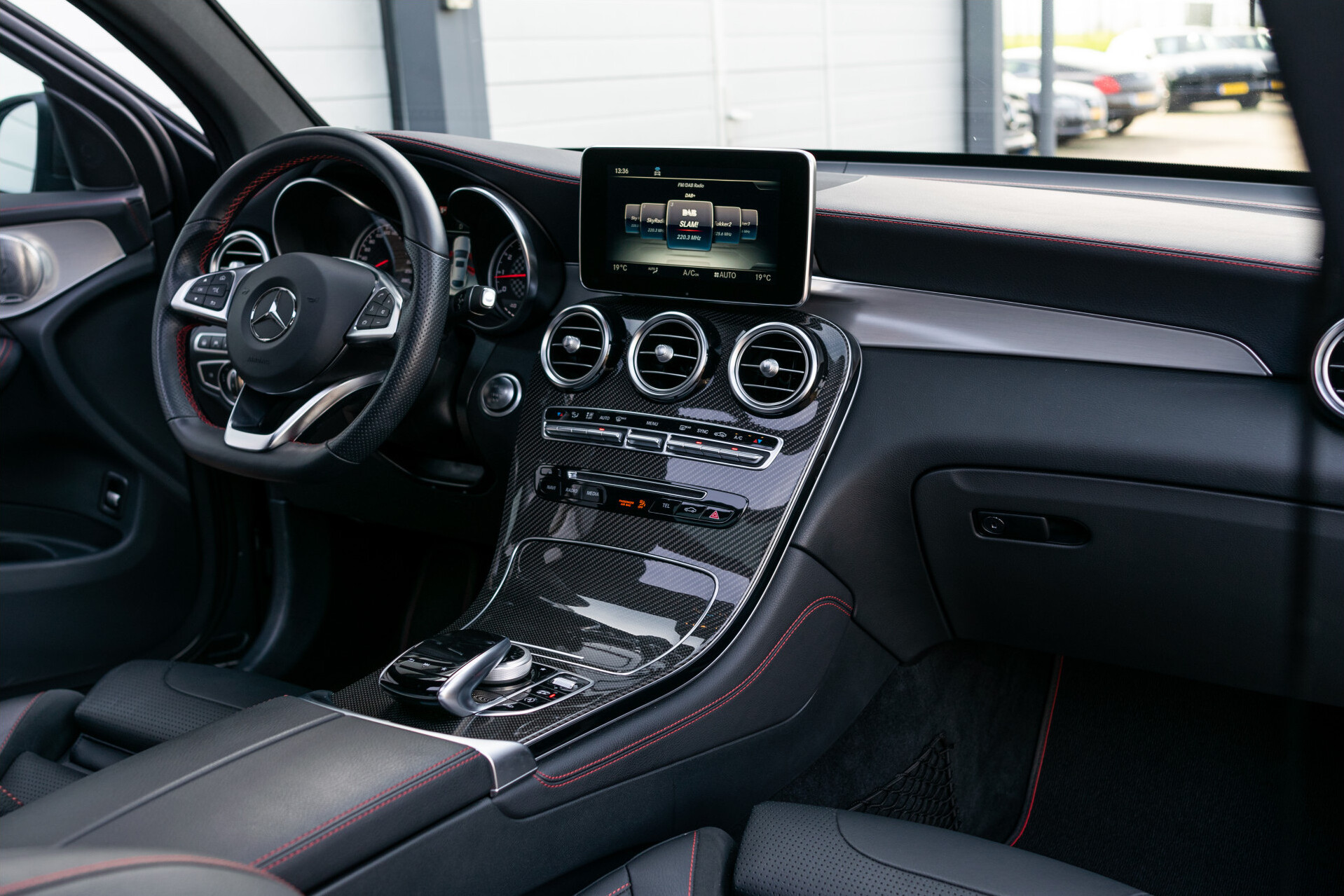 Mercedes-Benz GLC Coupé 43 AMG 4-M Carbon | Designo lak | Distronic | Keyless | Burmester | HUD | Stoelventilatie | 21" Foto 7