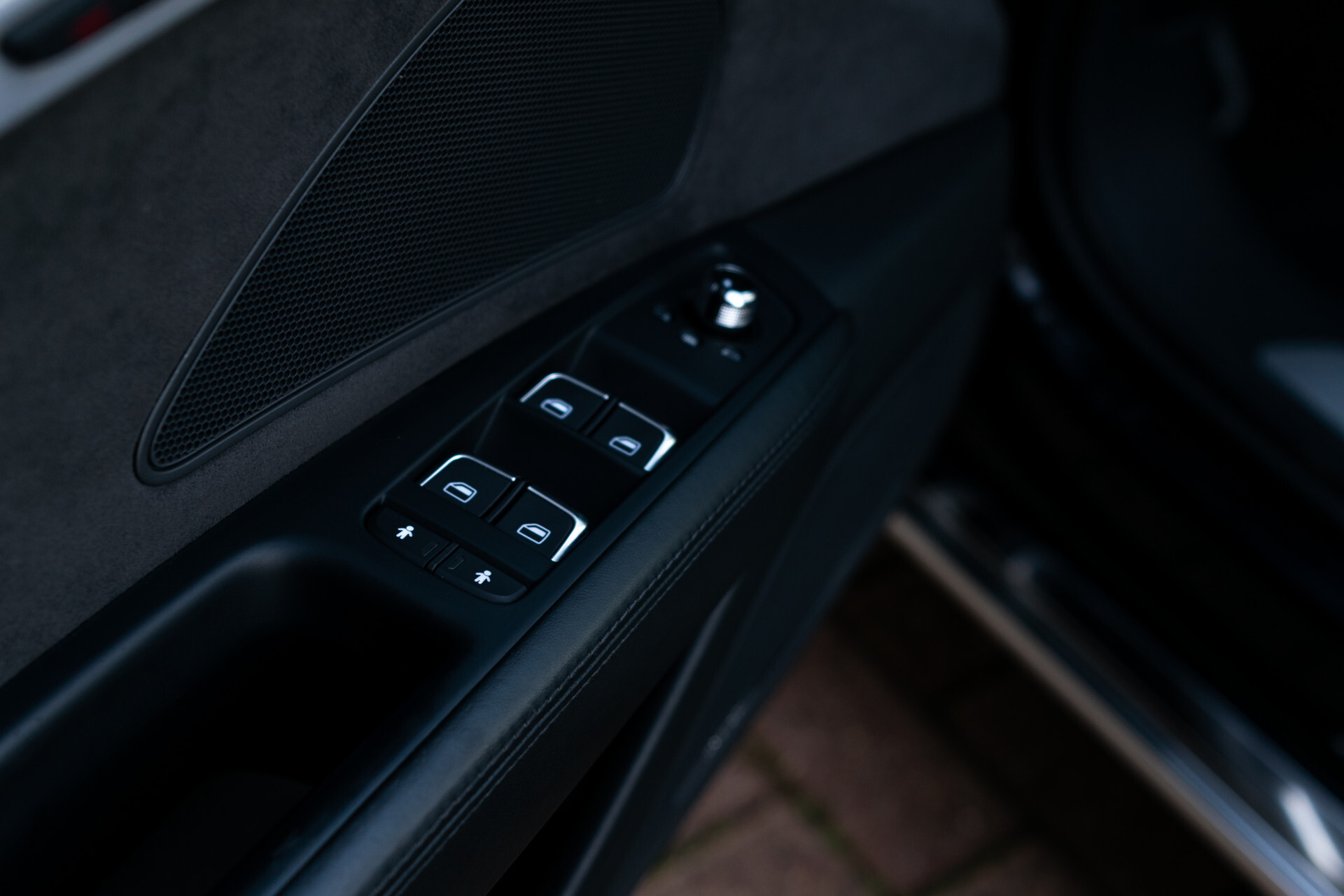 Audi A8 4.2 TDI Quattro Design Selection | Standkachel | Nachtzicht | Rij-assistentie | Keyless | Massage/Trekhaak Foto 12