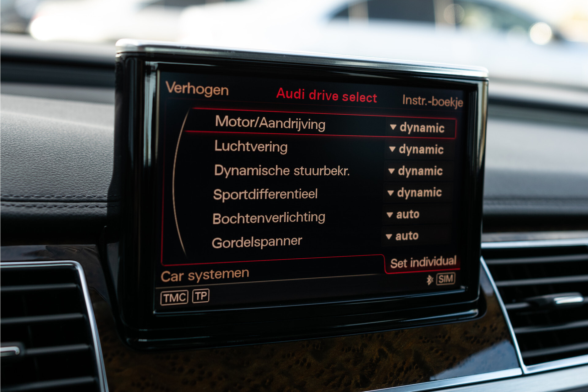 Audi A8 4.2 TDI Quattro Design Selection | Standkachel | Nachtzicht | Rij-assistentie | Keyless | Massage/Trekhaak Foto 19