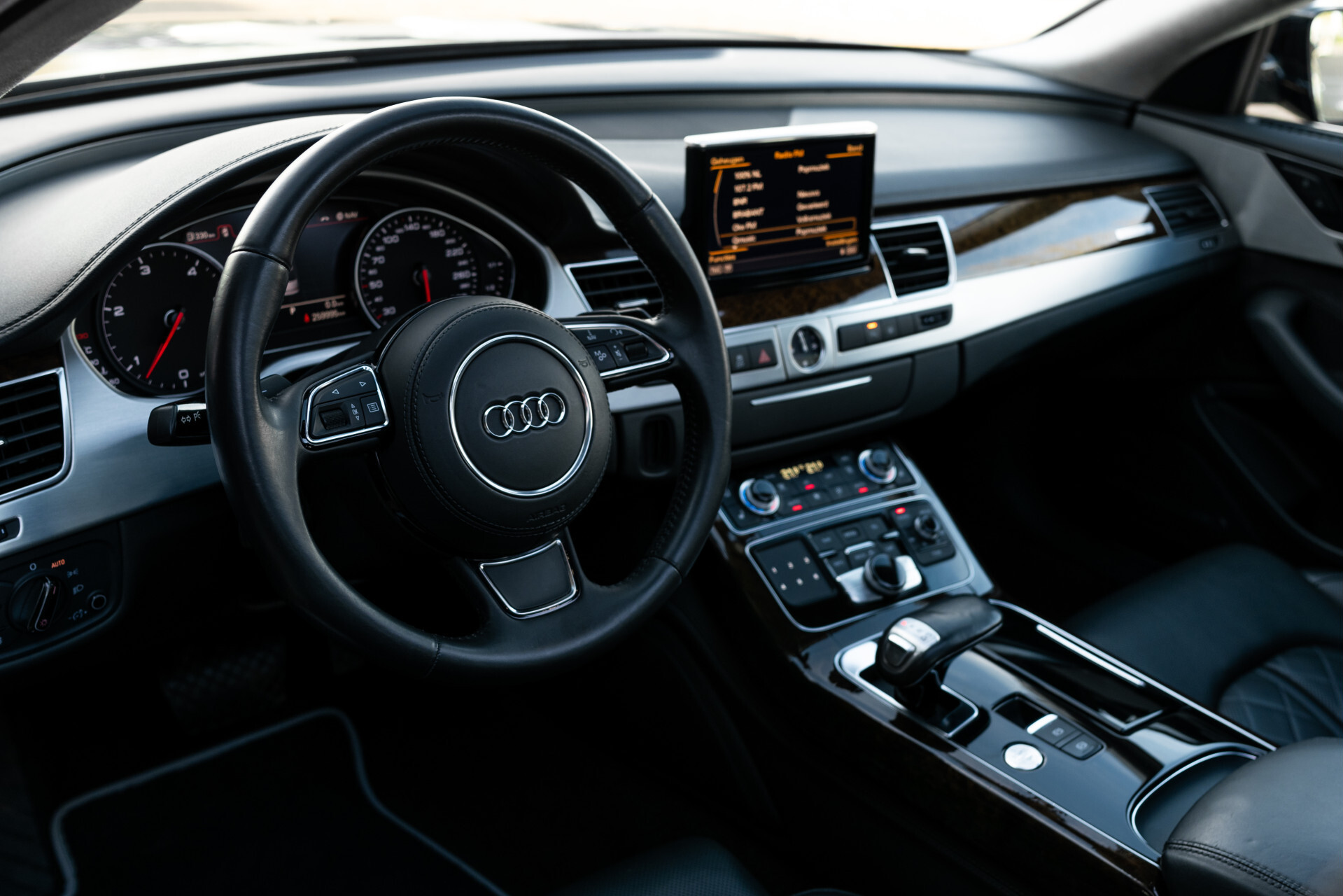 Audi A8 4.2 TDI Quattro Design Selection | Standkachel | Nachtzicht | Rij-assistentie | Keyless | Massage/Trekhaak Foto 22
