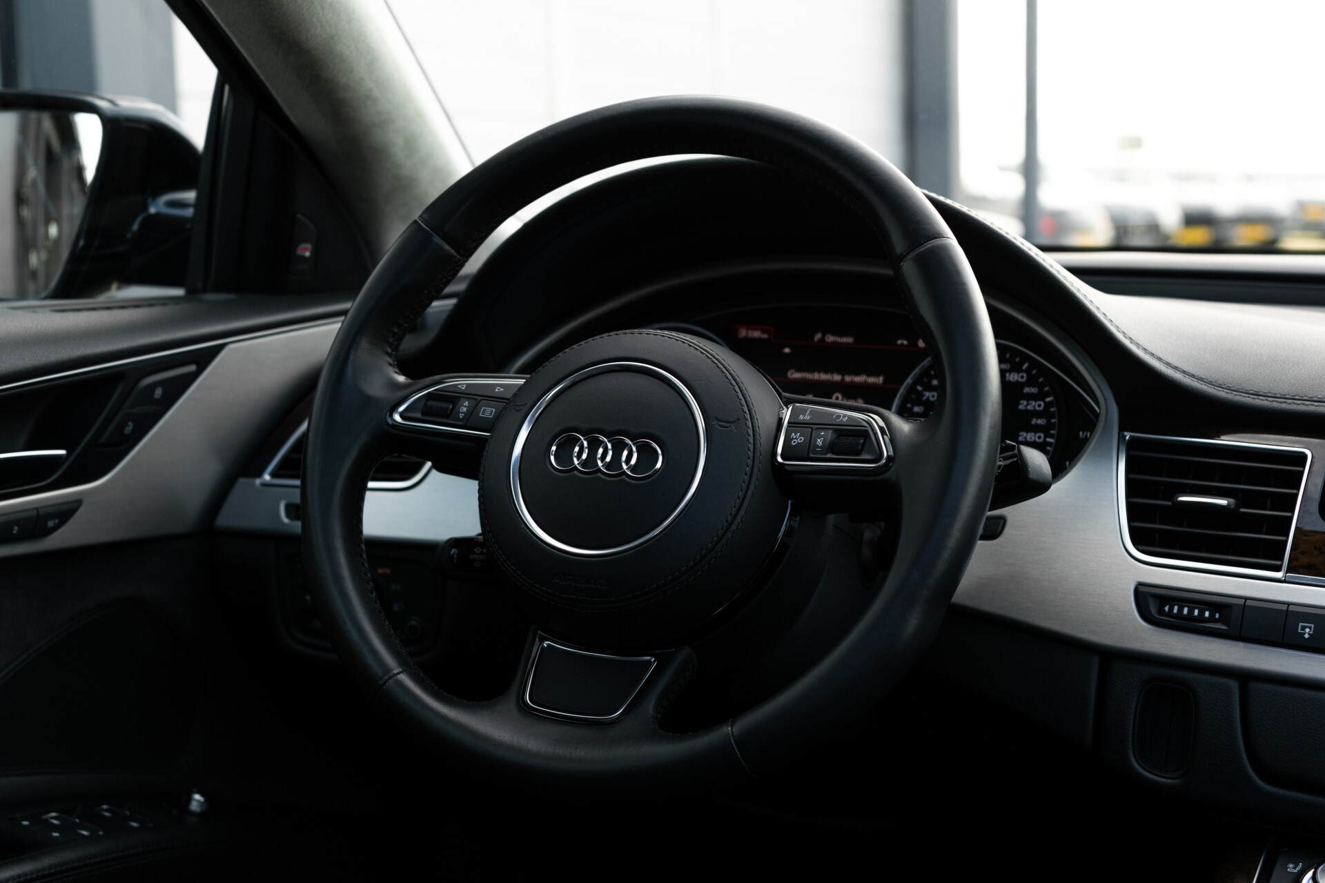 Audi A8 4.2 TDI Quattro Design Selection | Standkachel | Nachtzicht | Rij-assistentie | Keyless | Massage/Trekhaak Foto 34