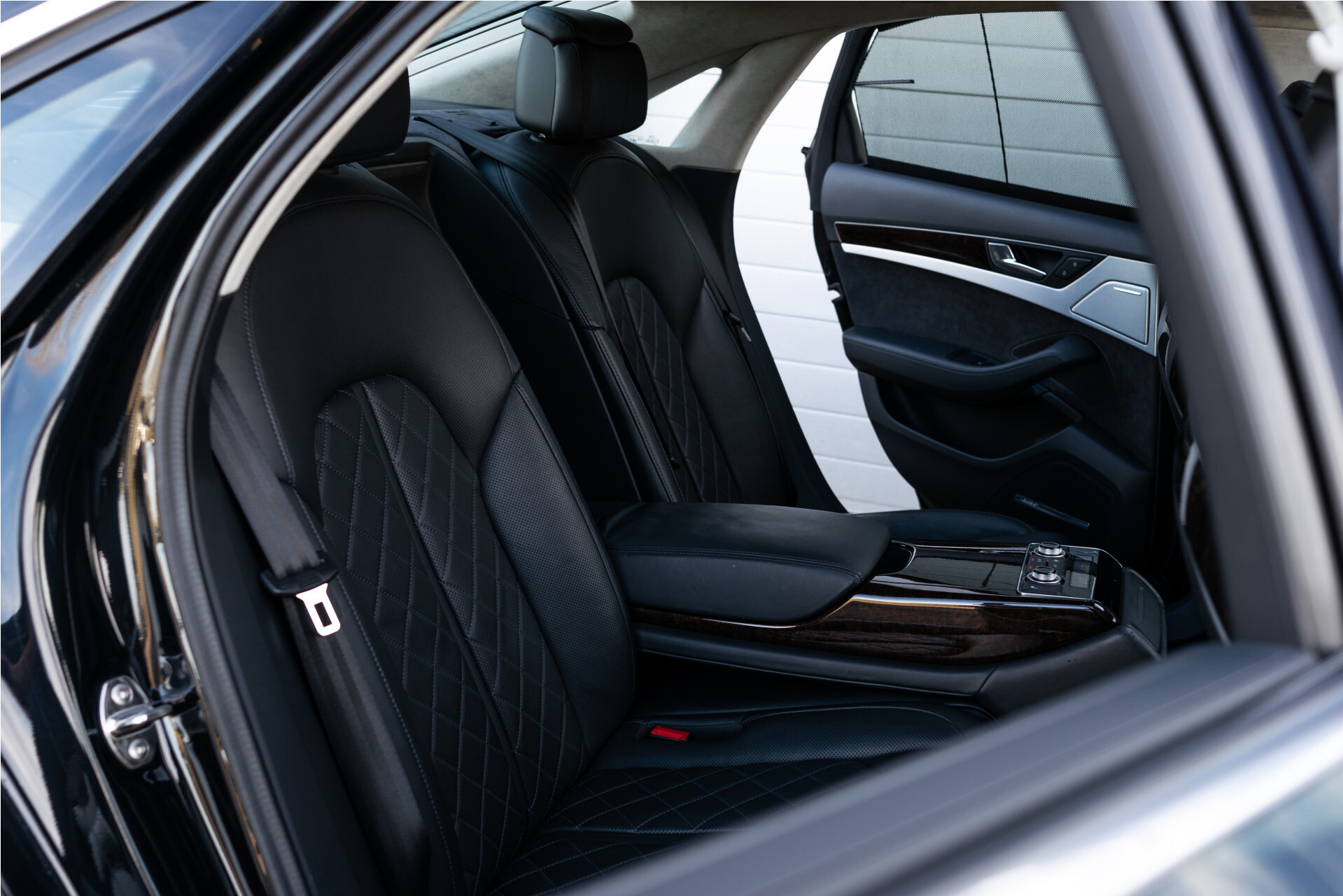 Audi A8 4.2 TDI Quattro Design Selection | Standkachel | Nachtzicht | Rij-assistentie | Keyless | Massage/Trekhaak Foto 4