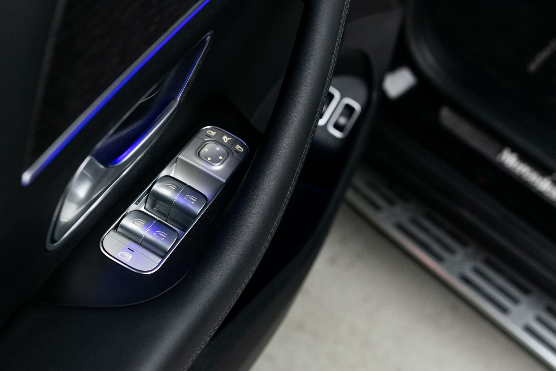 Mercedes-Benz GLE 350 e 4-M AMG Luchtvering | Trekhaak | Adaptive Cruise | 22" | Nappa | Mem | Burmester | Night Aut9 Foto 14