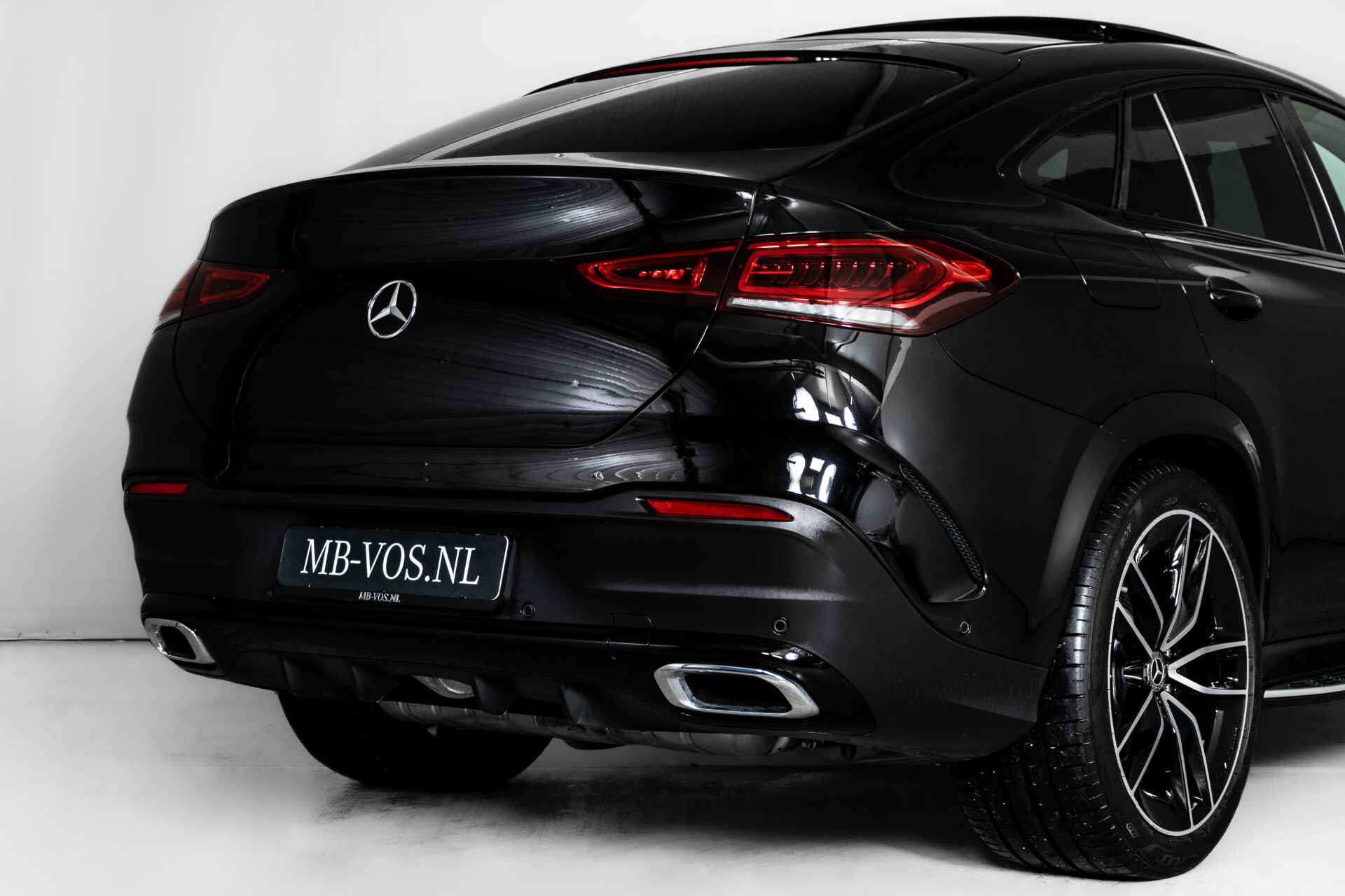Mercedes-Benz GLE 350 e 4-M AMG Luchtvering | Trekhaak | Adaptive Cruise | 22" | Nappa | Mem | Burmester | Night Aut9 Foto 32
