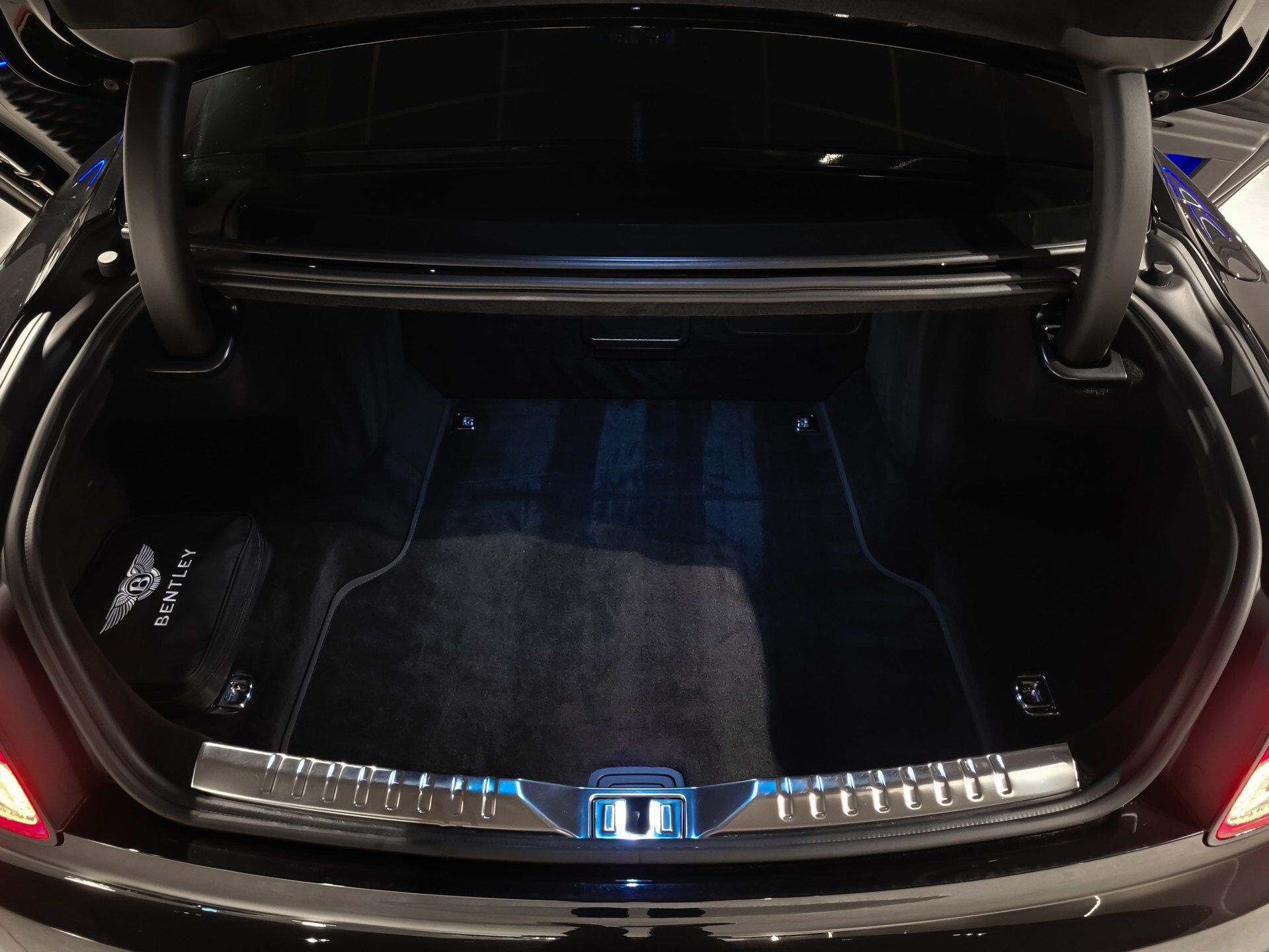 Bentley Flying Spur 4.0 V8 Exclusive | Mulliner | Blackline | Naim Sound Foto 46