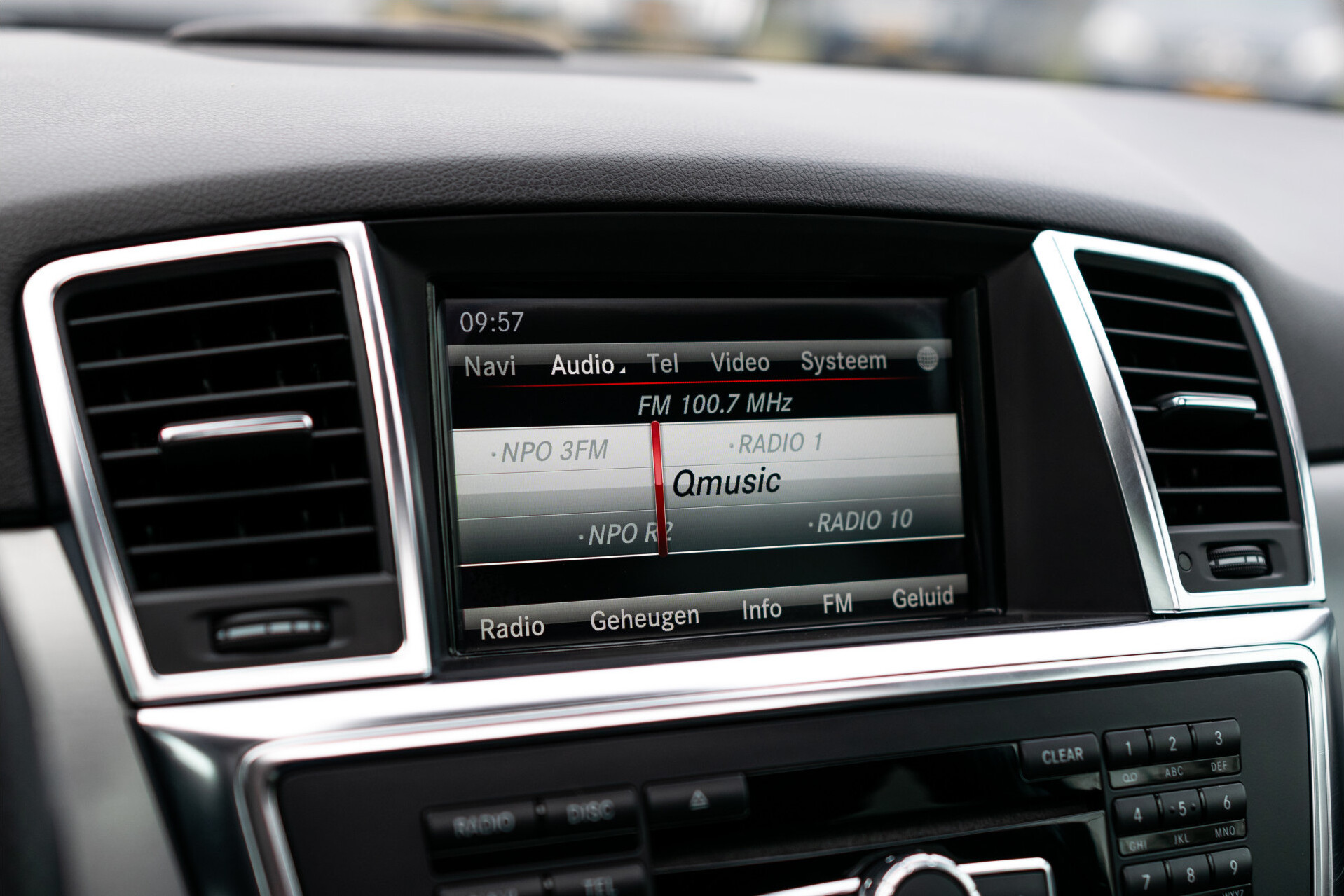 Mercedes-Benz M-Klasse 350 Bluetec 4-M AMG Full Options | Volledige historie Foto 12