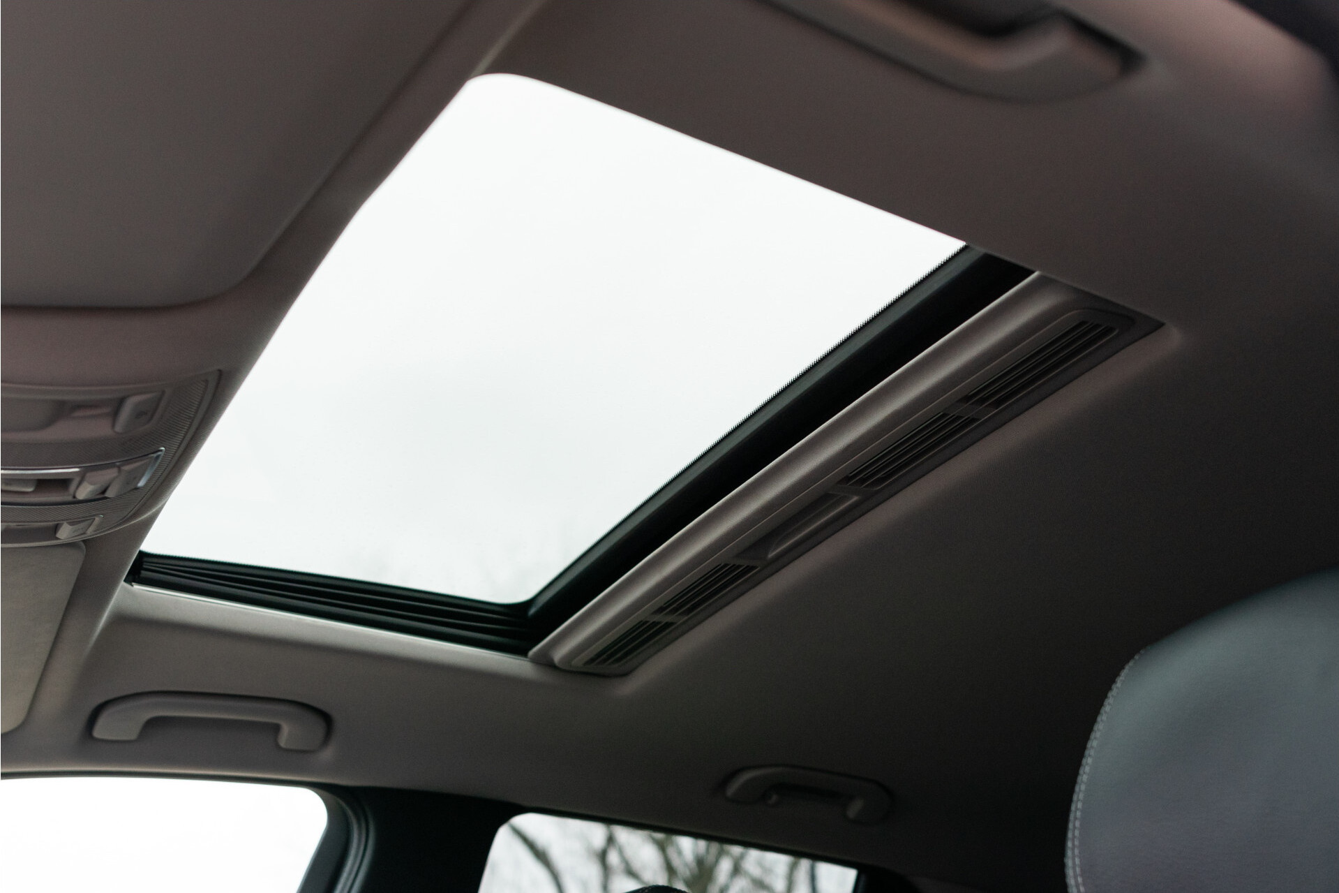 Mercedes-Benz M-Klasse 350 Bluetec 4-M AMG Full Options | Volledige historie Foto 24