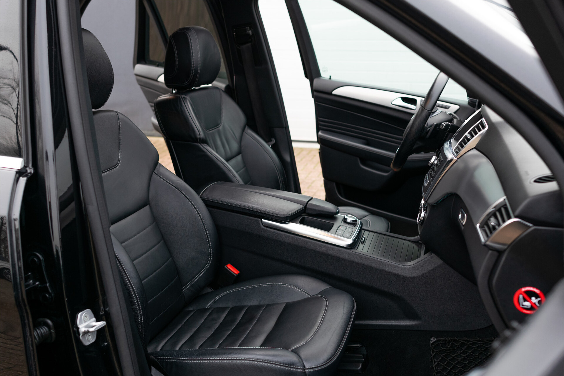 Mercedes-Benz M-Klasse 350 Bluetec 4-M AMG Full Options | Volledige historie Foto 3