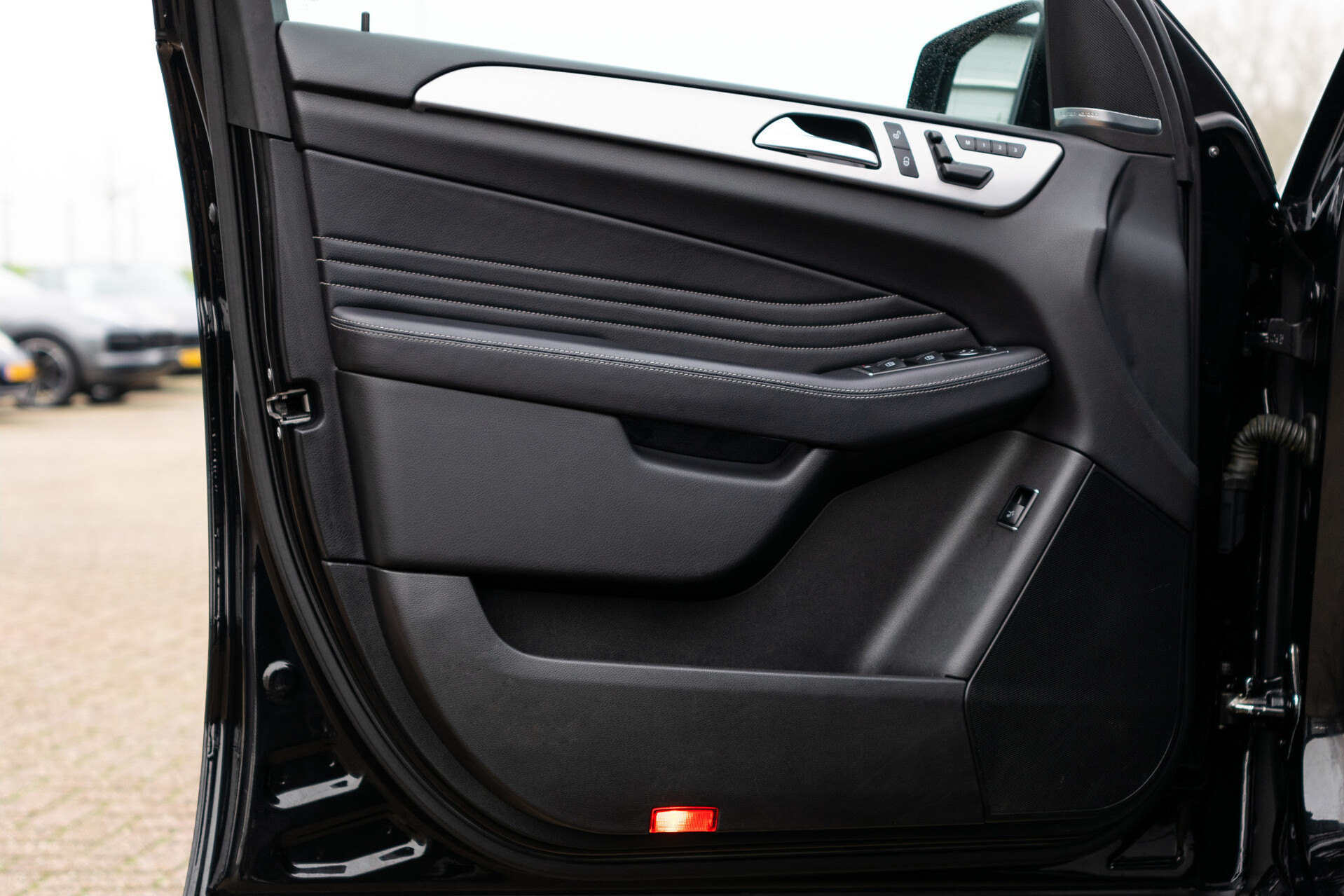 Mercedes-Benz M-Klasse 350 Bluetec 4-M AMG Full Options | Volledige historie Foto 9