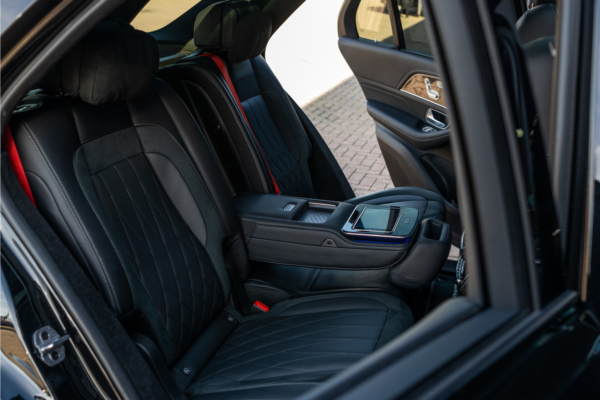 Mercedes-Benz GLE 63 S AMG 4M+ Ceramic | Carbon | Exclusive | Dynamic Plus | Massage | Standkachel | HUD | Night | 22" Aut9 Foto 4