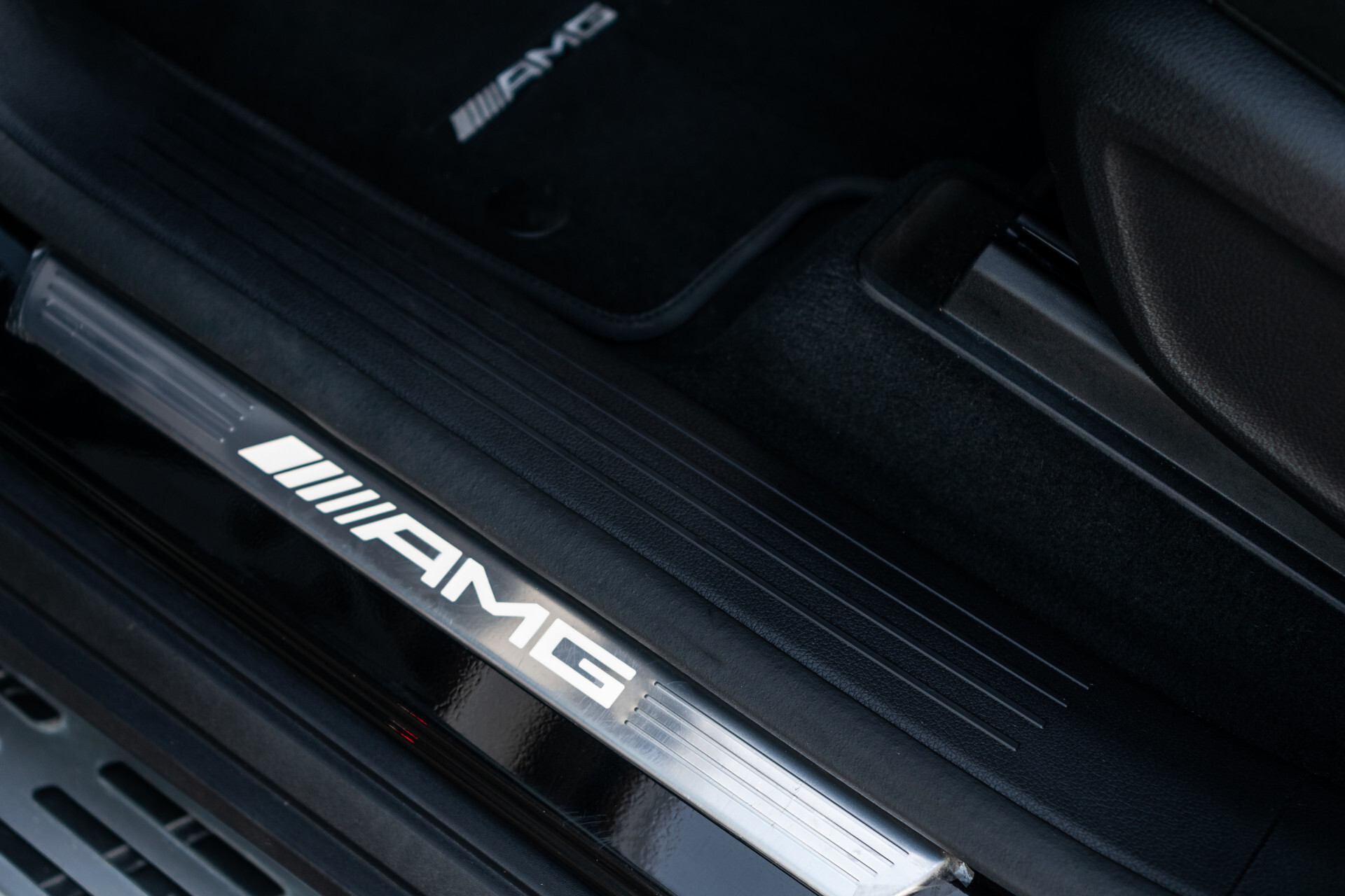 Mercedes-Benz GLE 63 S AMG 4M+ Ceramic | Carbon | Exclusive | Dynamic Plus | Massage | Standkachel | HUD | Night | 22" Aut9 Foto 48