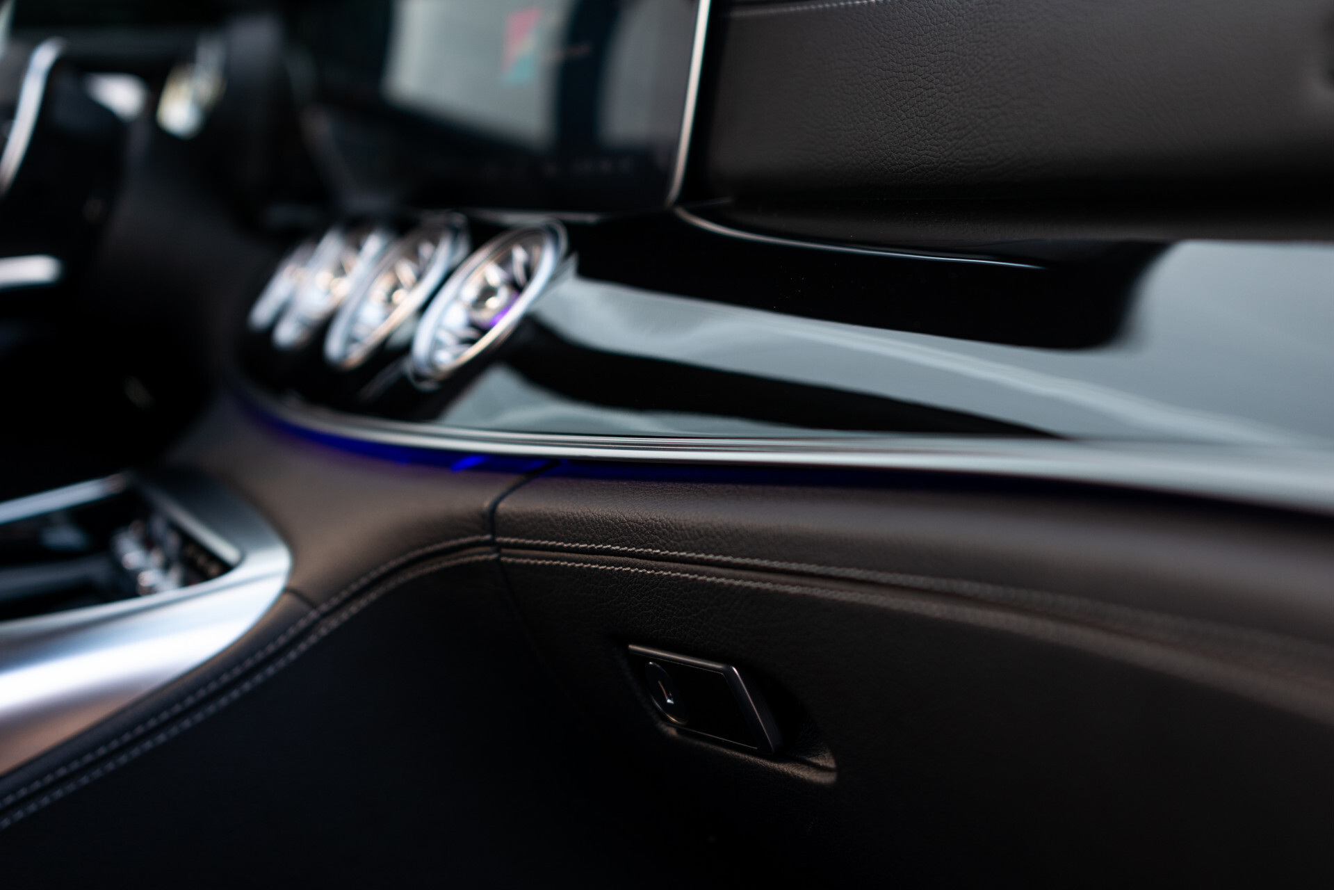 Mercedes-Benz AMG GT 4-Door Coupe 43 4M+ 21"/Night/Performance Uitlaat/Massage/Keyless/Burmester/Rij-assistentie/5-persoons Aut9 . Foto 38