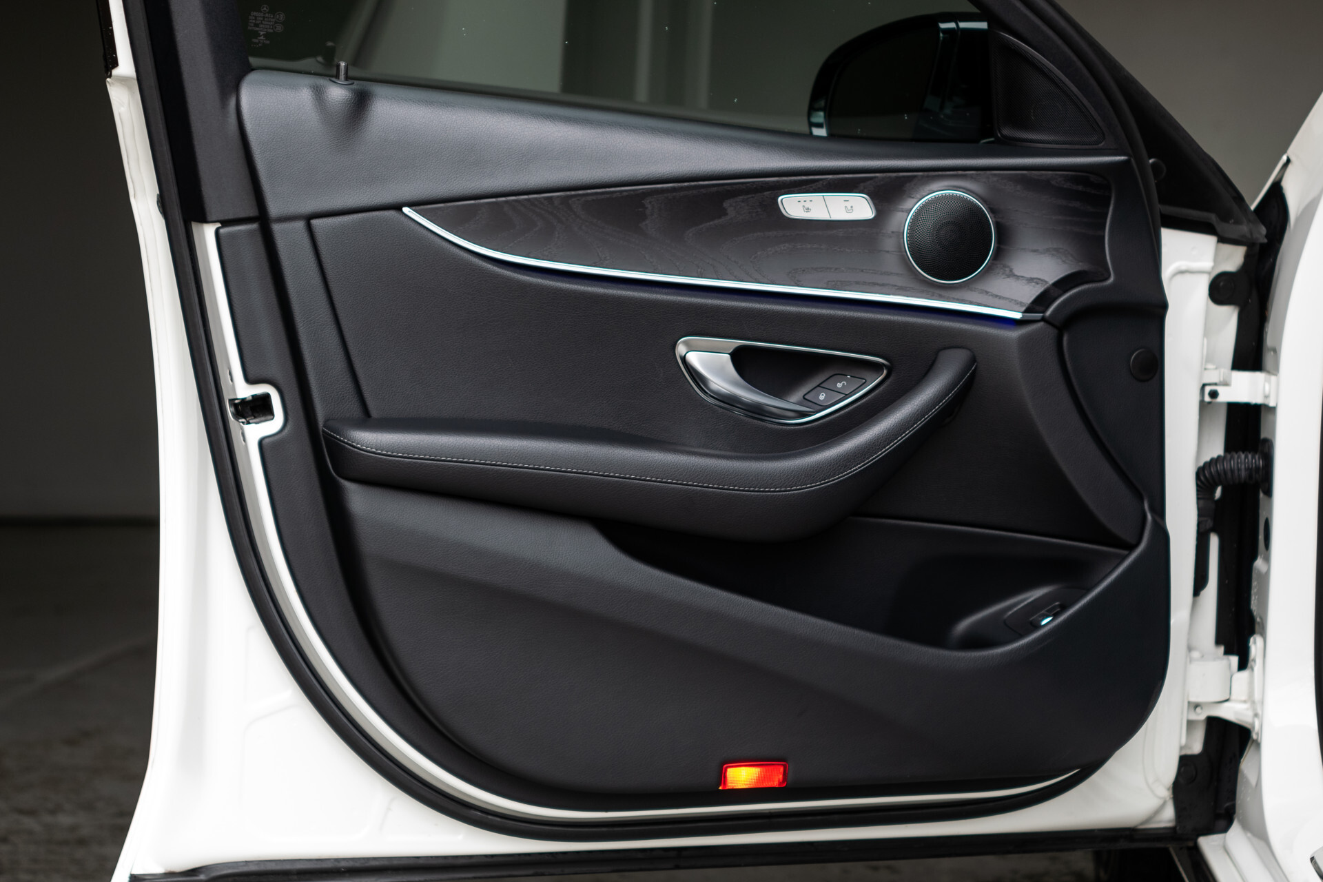 Mercedes-Benz E-Klasse 350 e Leer | Widescreen | AMG | Designo | New Service Aut9 Foto 10