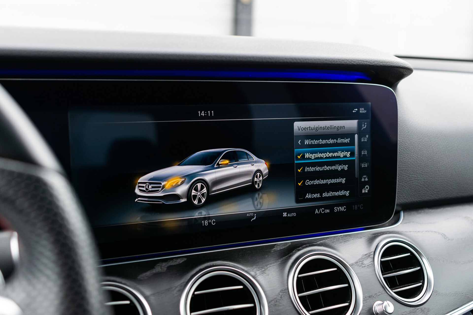 Mercedes-Benz E-Klasse 350 e Leer | Widescreen | AMG | Designo | New Service Aut9 Foto 19