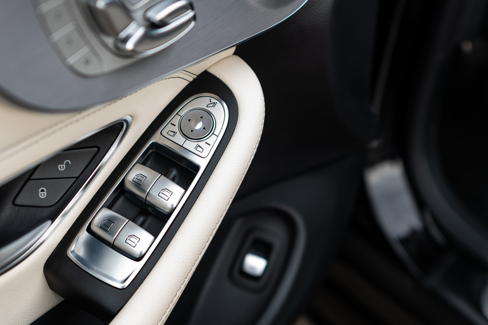 Mercedes-Benz C-Klasse Cabrio 200 AMG Night Premium Plus Aut9 Foto 19