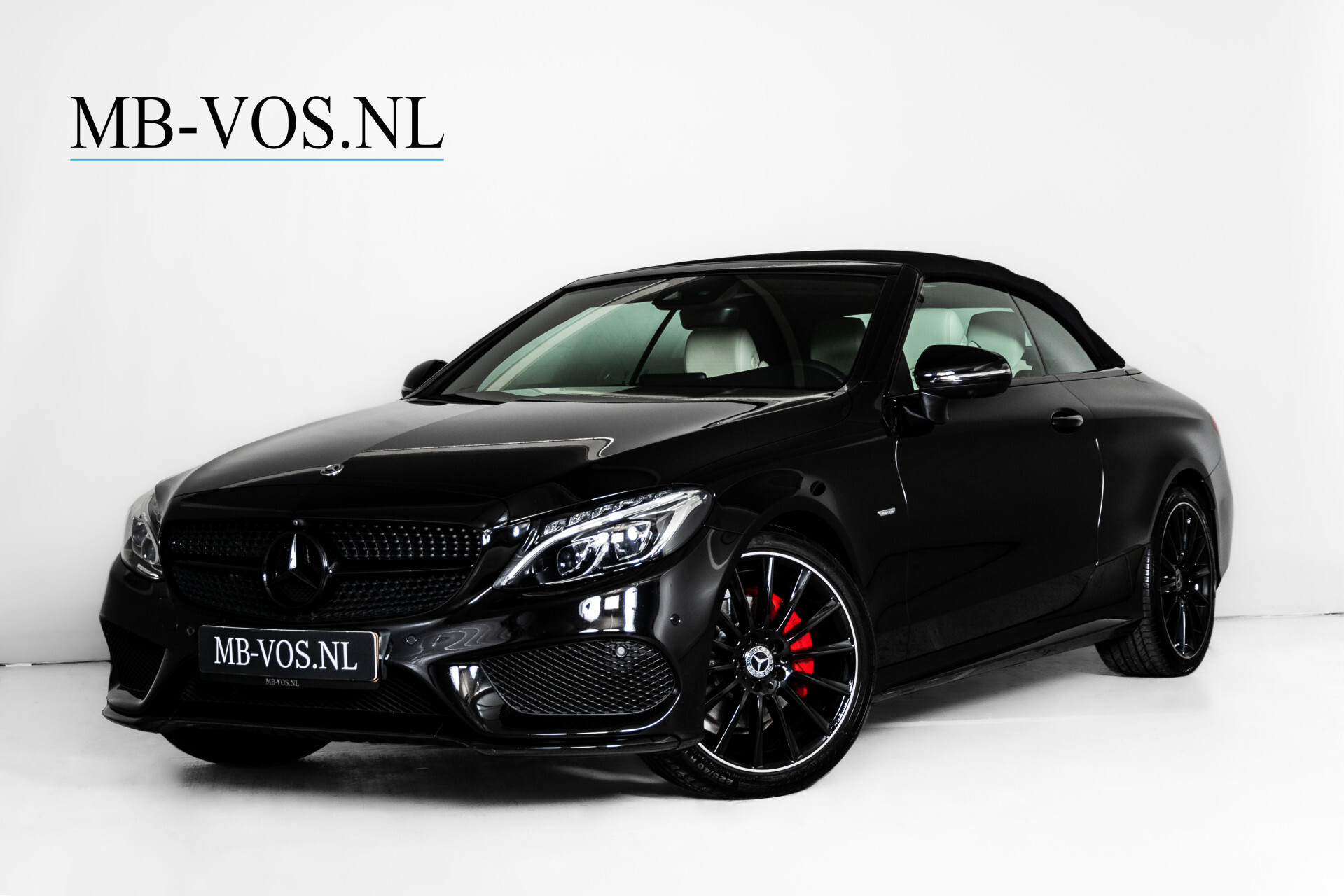 Mercedes-Benz C-Klasse Cabrio 200 AMG Night Premium Plus Aut9 Foto 2