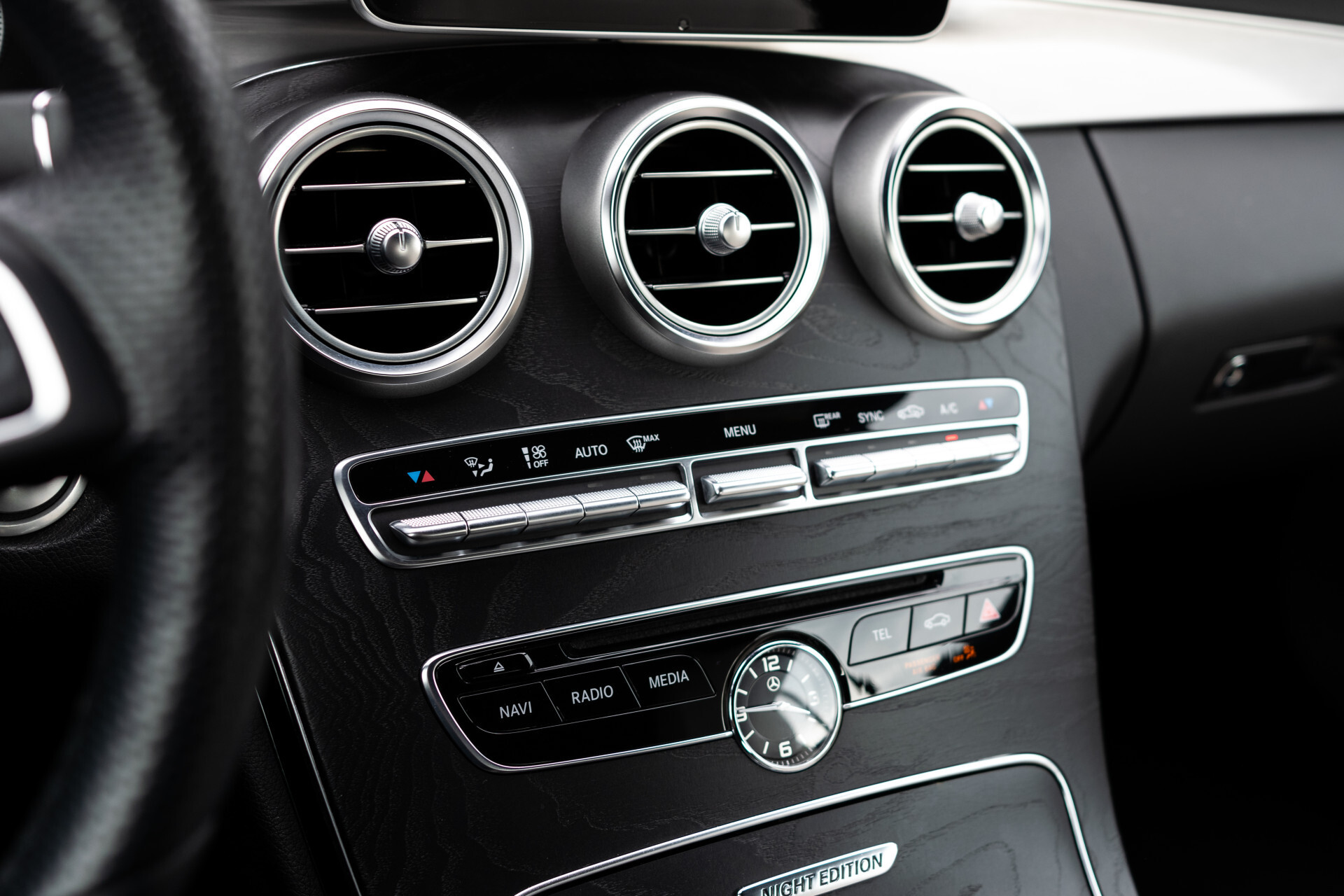 Mercedes-Benz C-Klasse Cabrio 200 AMG Night Premium Plus Aut9 Foto 22