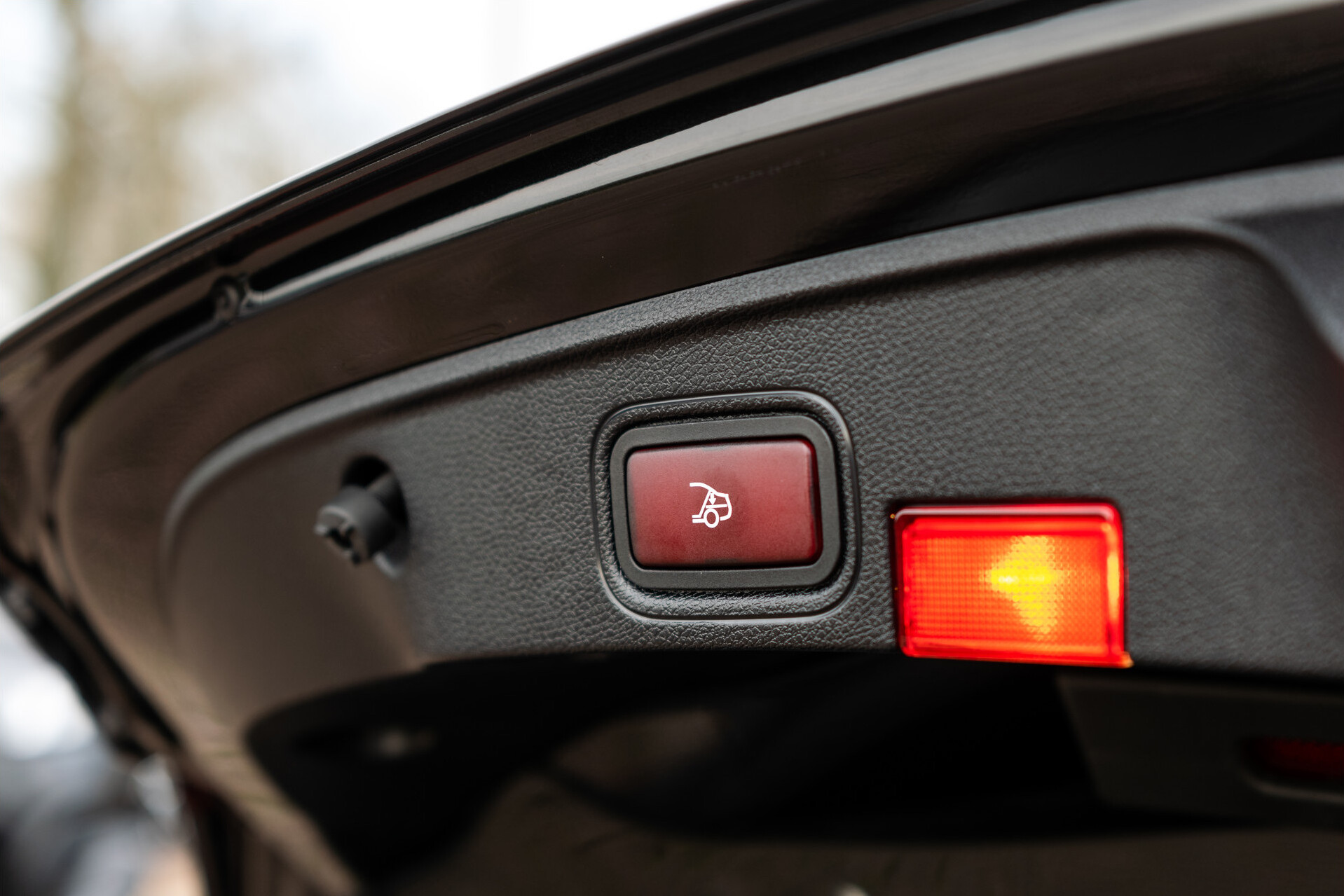 Mercedes-Benz C-Klasse Cabrio 200 AMG Night Premium Plus Aut9 Foto 30