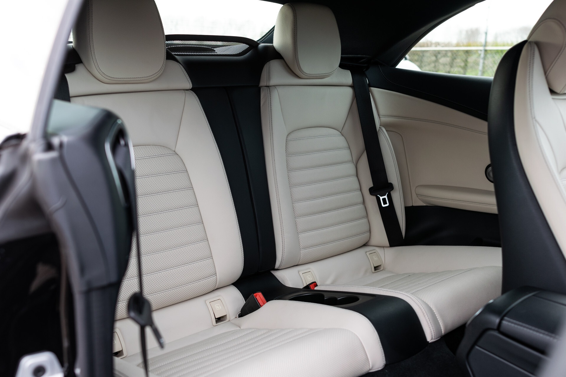 Mercedes-Benz C-Klasse Cabrio 200 AMG Night Premium Plus Aut9 Foto 7