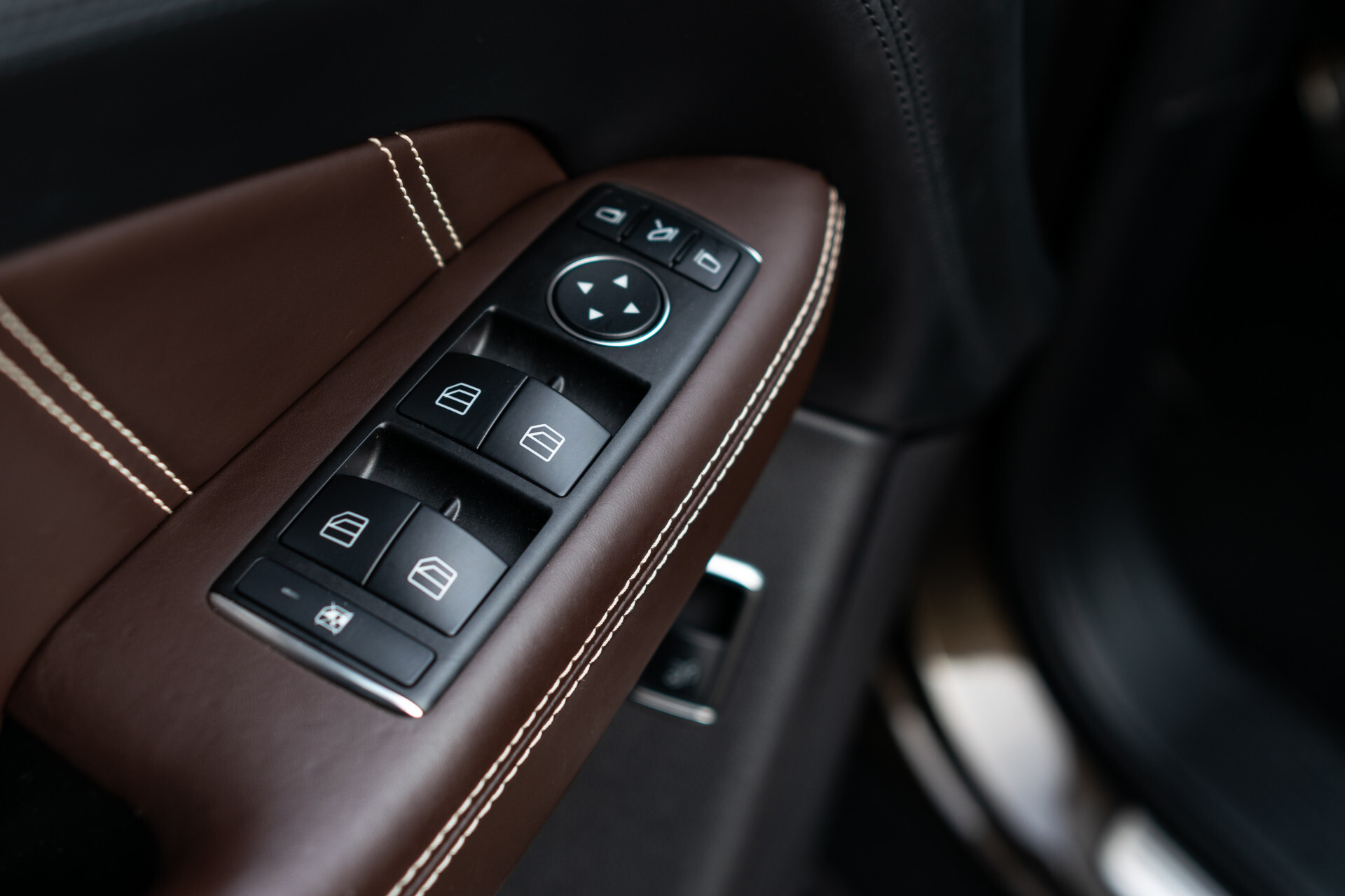 Mercedes-Benz M-Klasse 63 AMG Performance Pack Full Designo Aut7 Foto 10