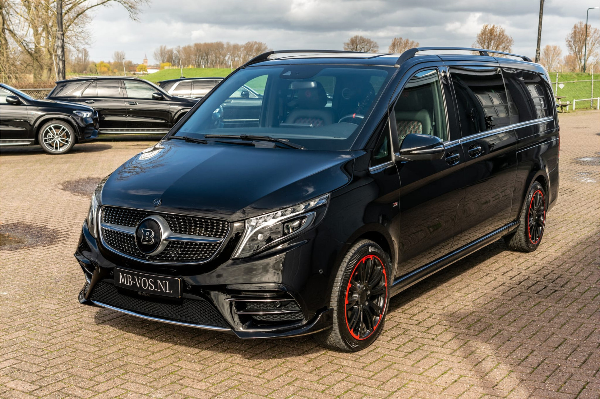 Mercedes-Benz V-Klasse 300 DC Extra Lang 4-Matic BRABUS D30 Foto 10