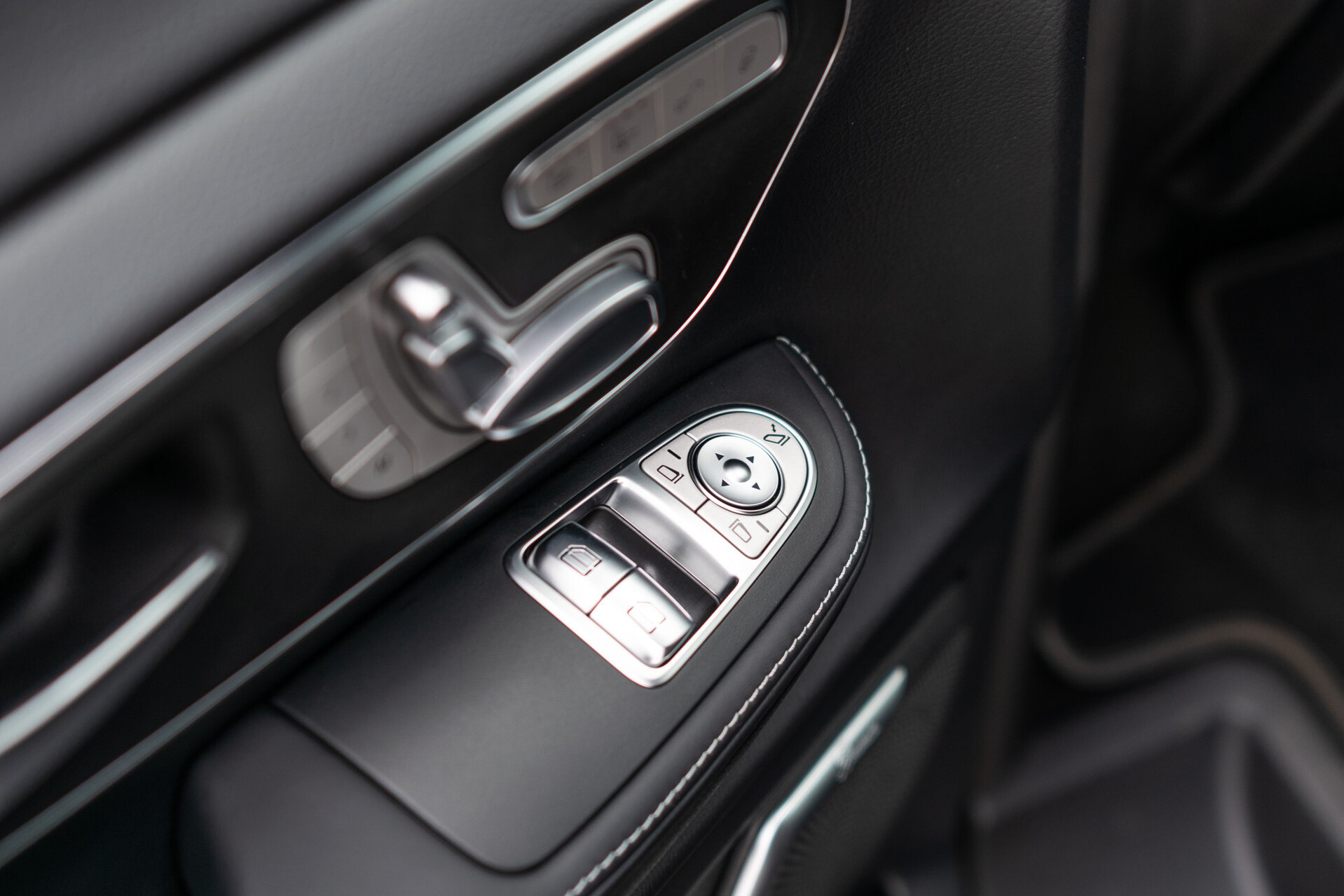 Mercedes-Benz V-Klasse 300 DC Extra Lang 4-Matic BRABUS D30 Foto 19