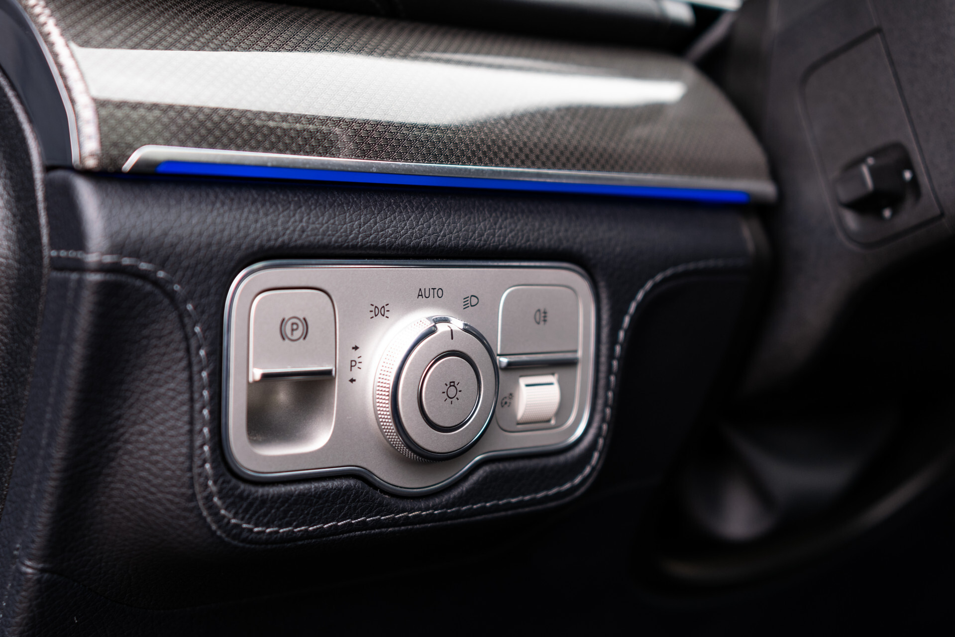 Mercedes-Benz GLE 350 e 4-M AMG Luchtvering | HUD | Rij-Assist | Keyless | Memory | Burmester | Stoelkoeling | Softclose Aut9 Foto 16