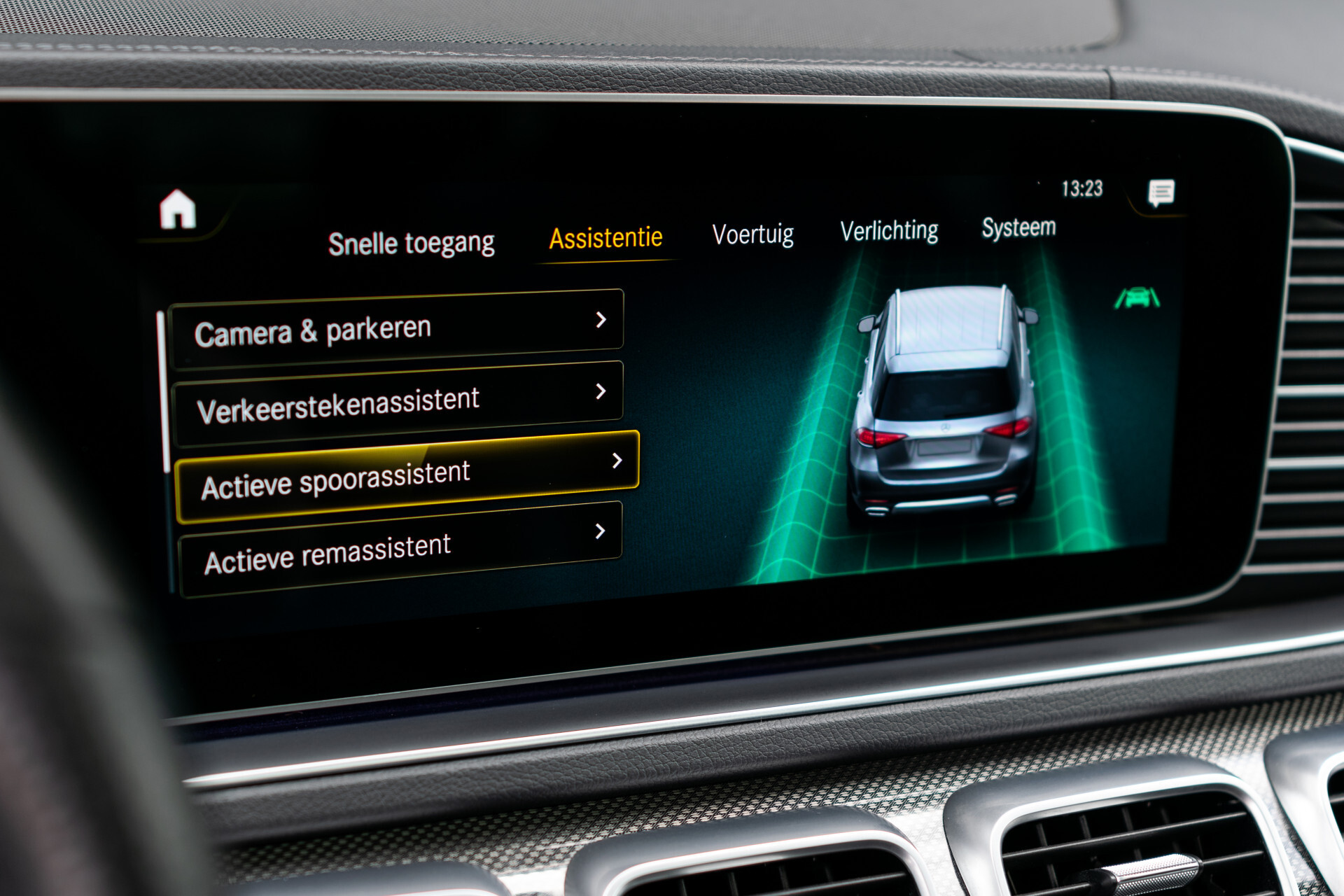 Mercedes-Benz GLE 350 e 4-M AMG Luchtvering | HUD | Rij-Assist | Keyless | Memory | Burmester | Stoelkoeling | Softclose Aut9 Foto 19