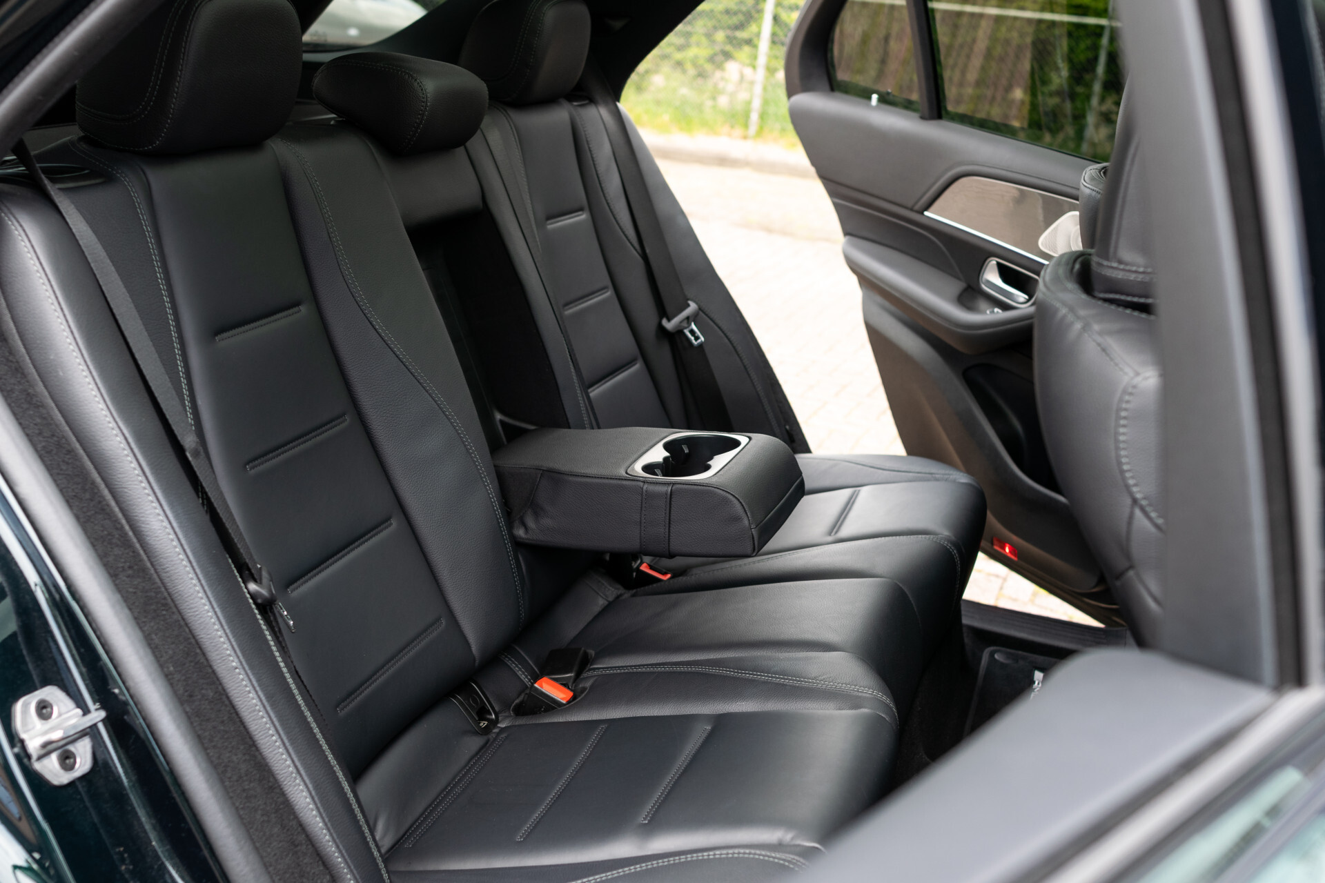 Mercedes-Benz GLE 350 e 4-M AMG Luchtvering | HUD | Rij-Assist | Keyless | Memory | Burmester | Stoelkoeling | Softclose Aut9 Foto 4