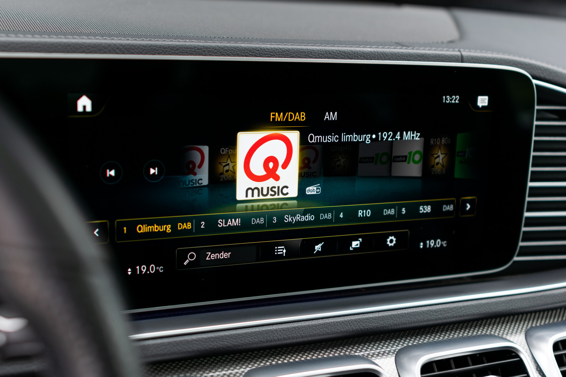 Mercedes-Benz GLE 350 e 4-M AMG Luchtvering | HUD | Rij-Assist | Keyless | Memory | Burmester | Stoelkoeling | Softclose Aut9 Foto 9