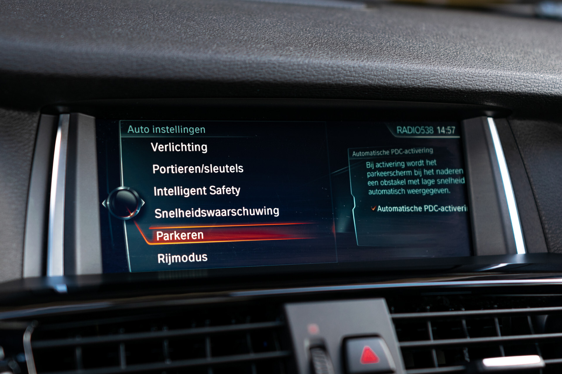 BMW X3 xDrive20i Comfortacces | Panoramadak | Standkachel | Leder | Verwarmd Stuur Aut8 Foto 15