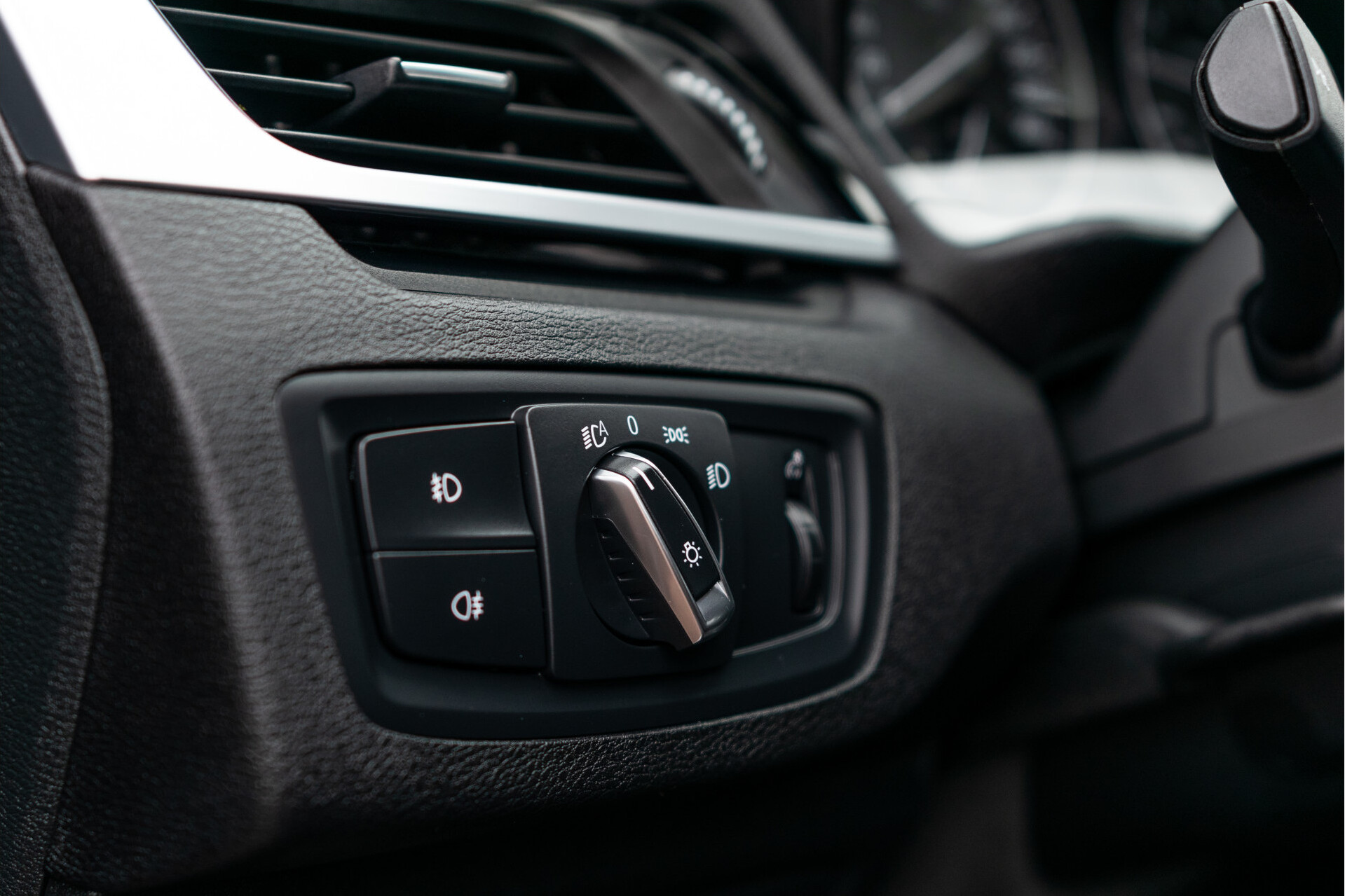 BMW X1 sDrive20i M Sport High Executive | HUD |  | 1ste eigenaresse Foto 12