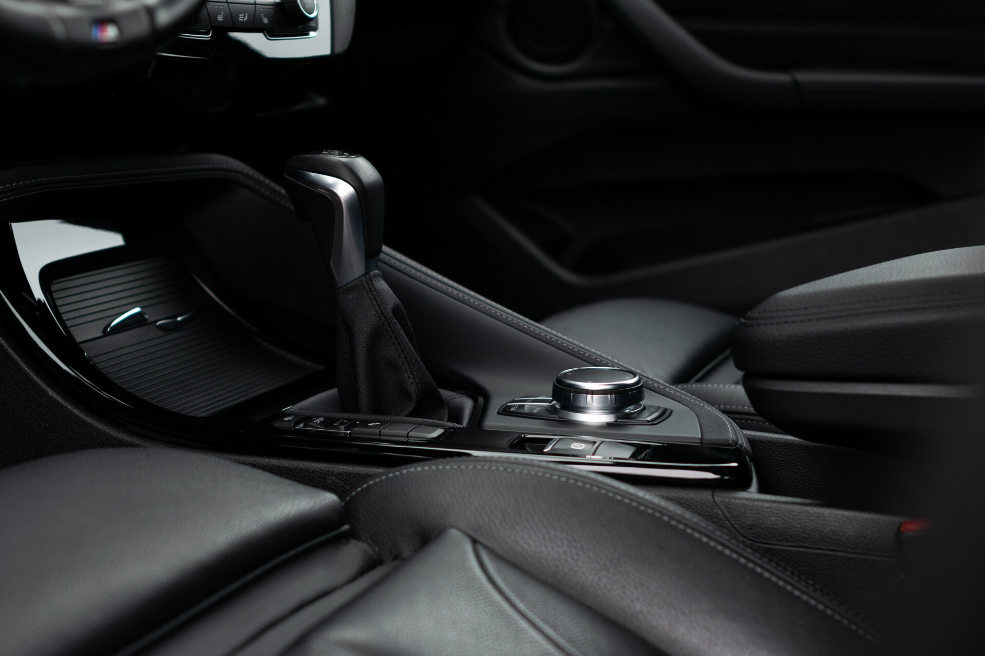 BMW X1 sDrive20i M Sport High Executive | HUD |  | 1ste eigenaresse Foto 20