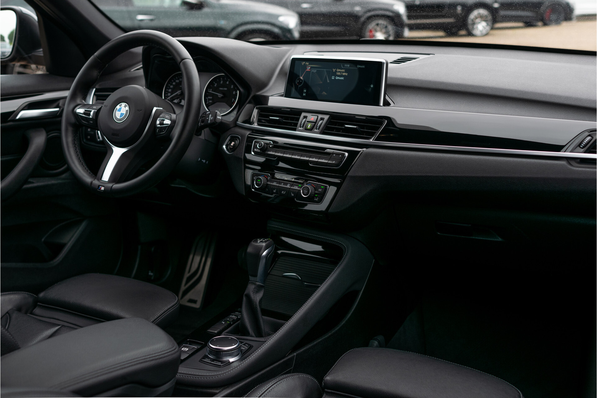 BMW X1 sDrive20i M Sport High Executive | HUD |  | 1ste eigenaresse Foto 26