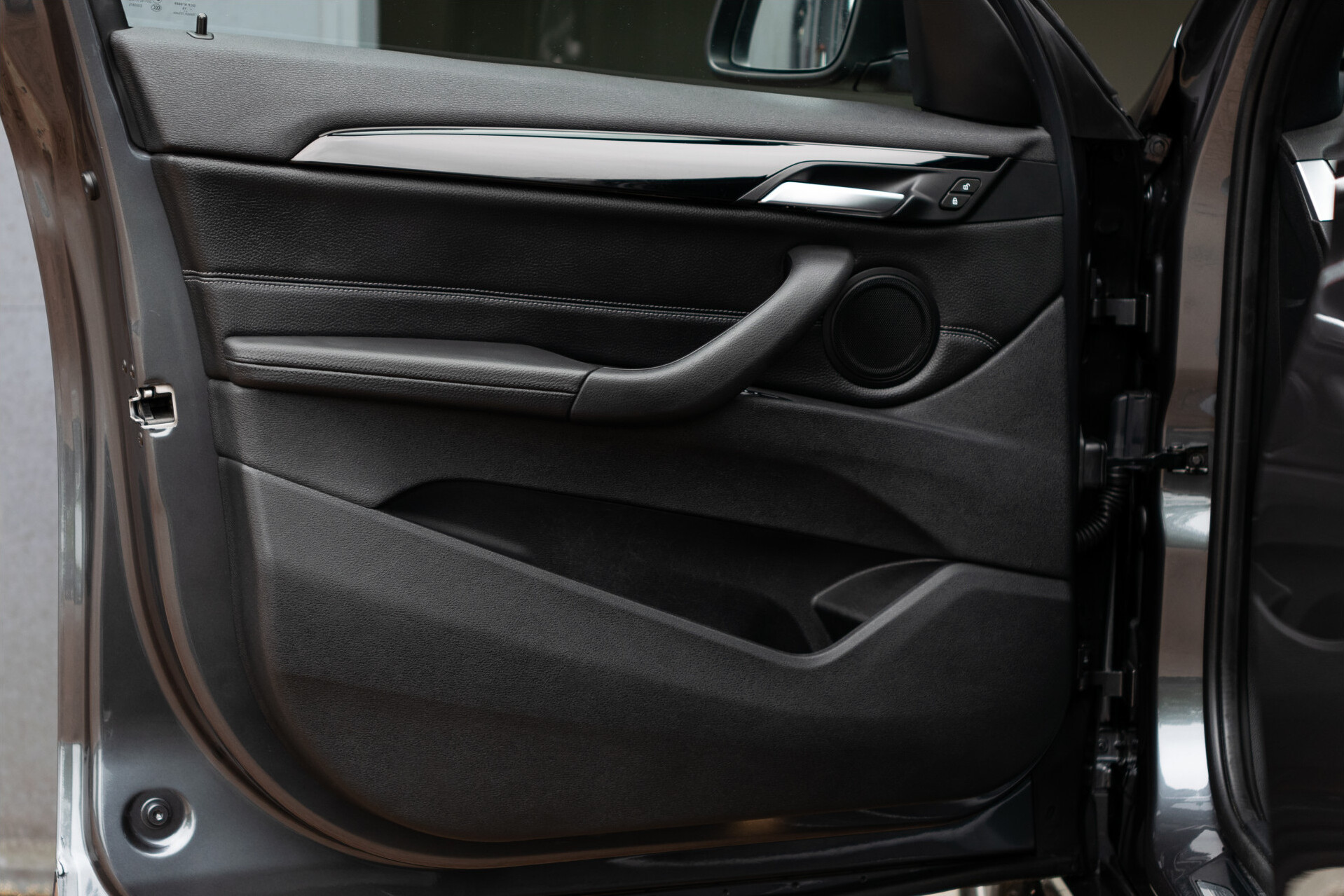 BMW X1 sDrive20i M Sport High Executive | HUD |  | 1ste eigenaresse Foto 8