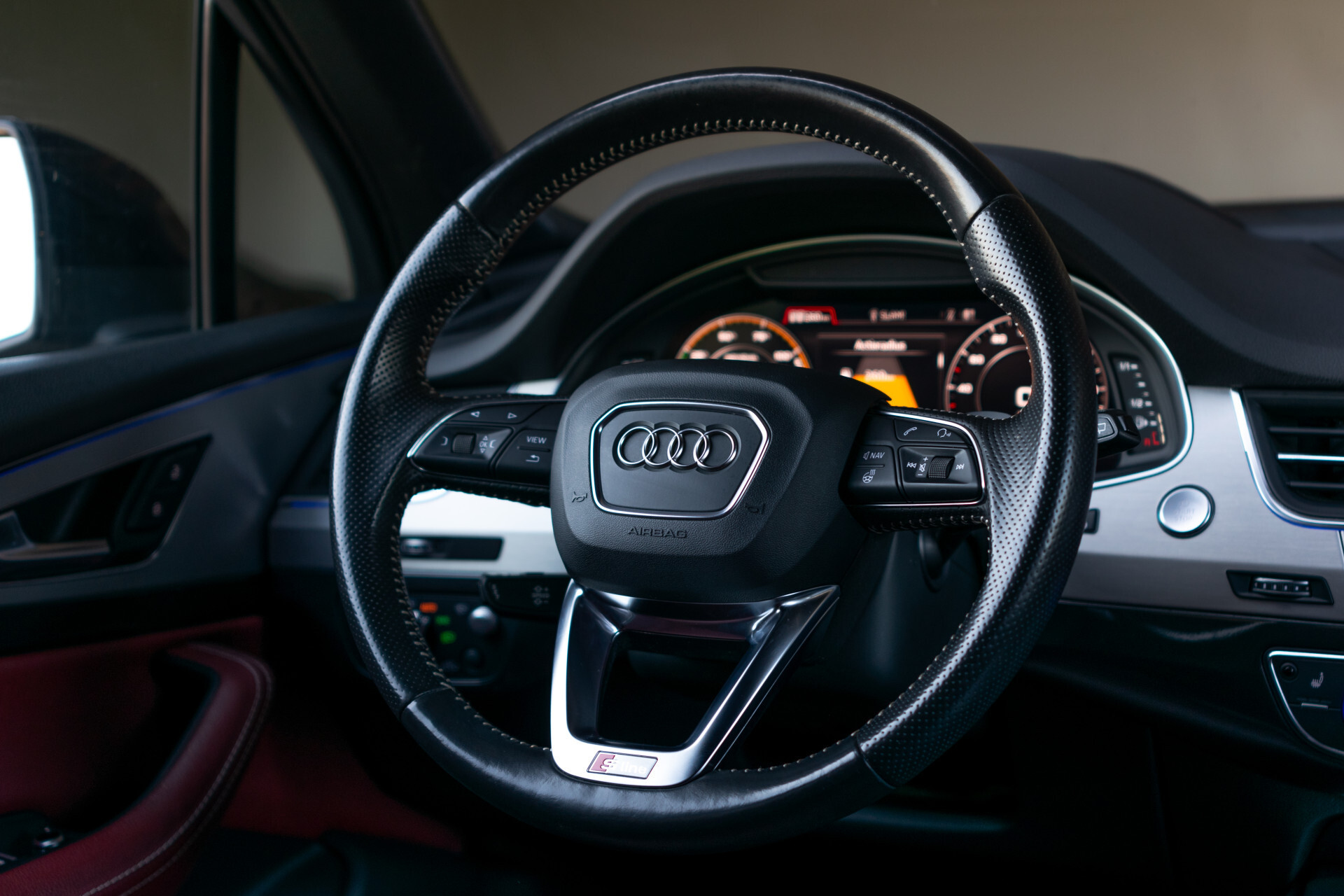 Audi Q7 3.0 TDI E-tron Quattro Sport | Luchtvering | HUD | Bose | Trekhaak | Verwarmd stuur | 1ste eigenaar Foto 26