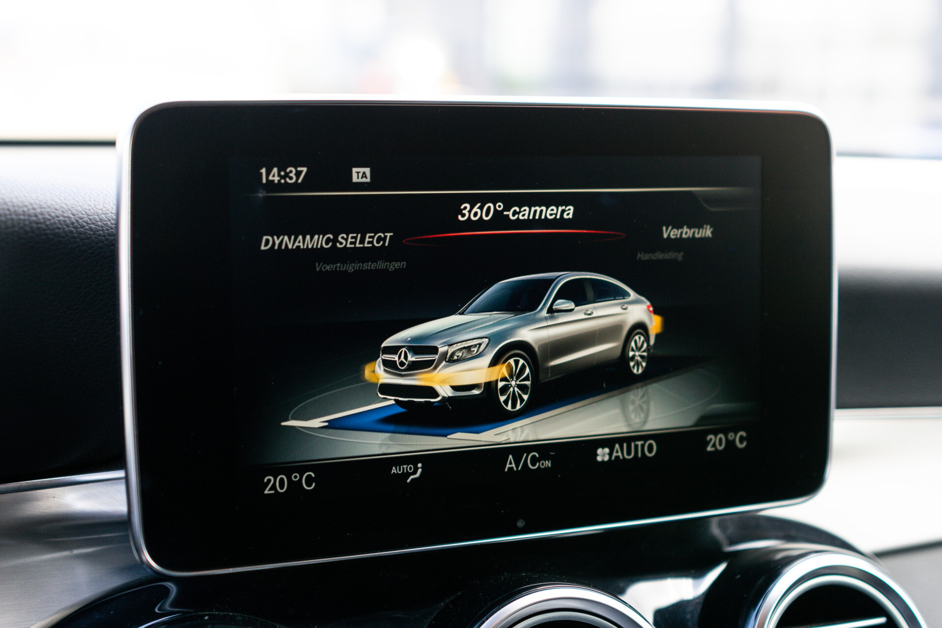 Mercedes-Benz GLC Coupé 250 4-M AMG Night | Distronic | Burmester | Schuifdak | 20" | Treeplanken | 360 camera Foto 15