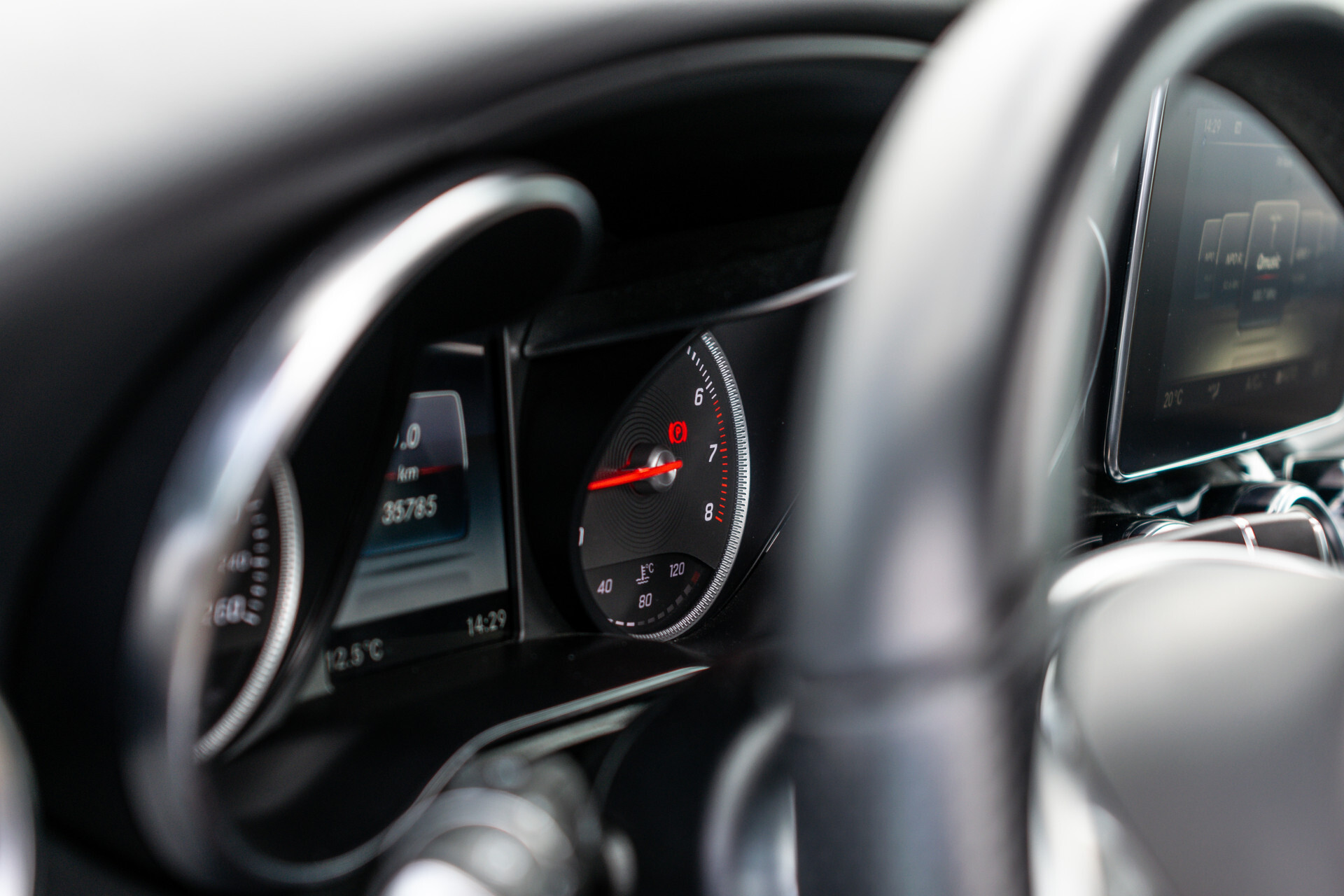 Mercedes-Benz GLC Coupé 250 4-M AMG Night | Distronic | Burmester | Schuifdak | 20" | Treeplanken | 360 camera Foto 19