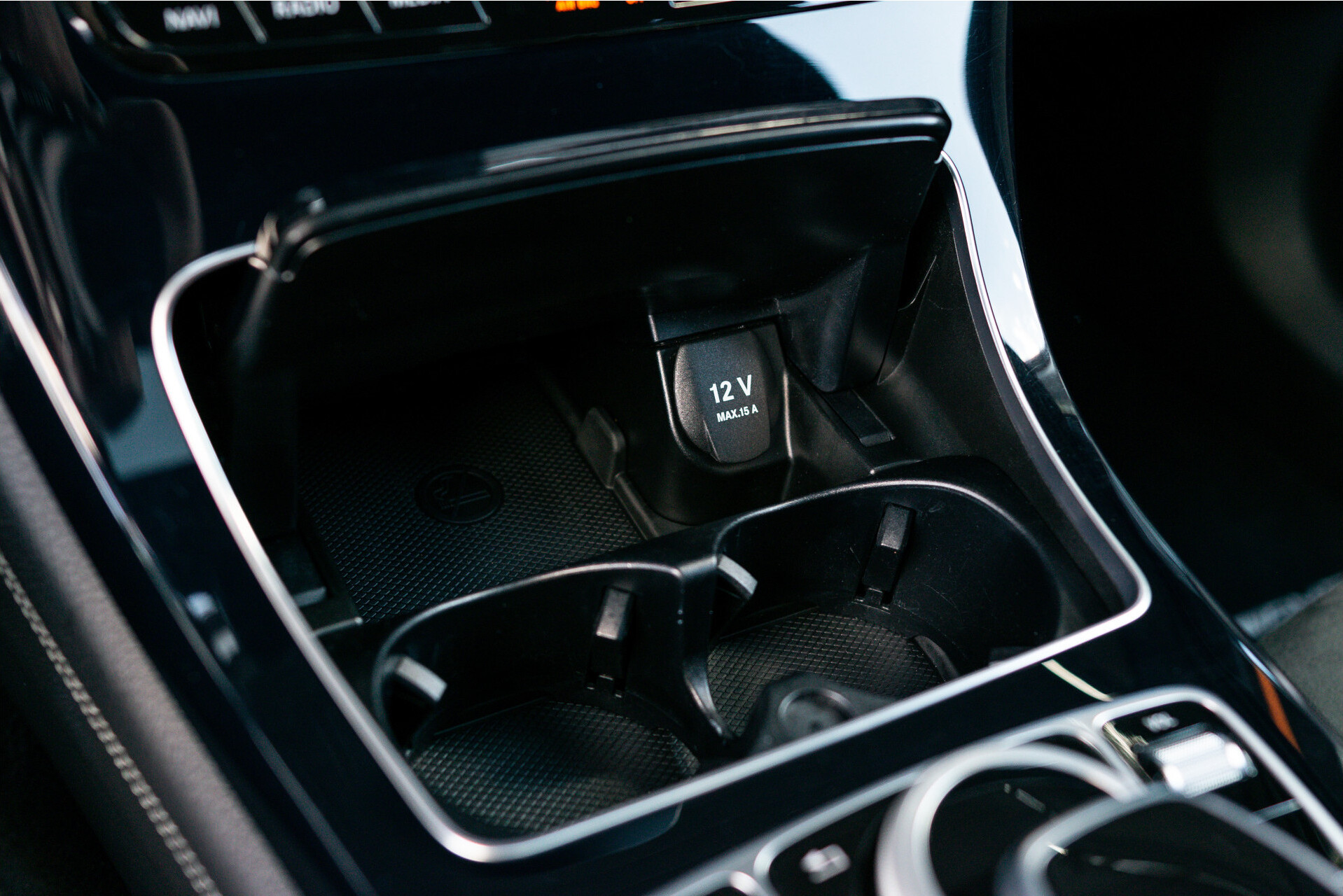 Mercedes-Benz GLC Coupé 250 4-M AMG Night | Distronic | Burmester | Schuifdak | 20" | Treeplanken | 360 camera Foto 22