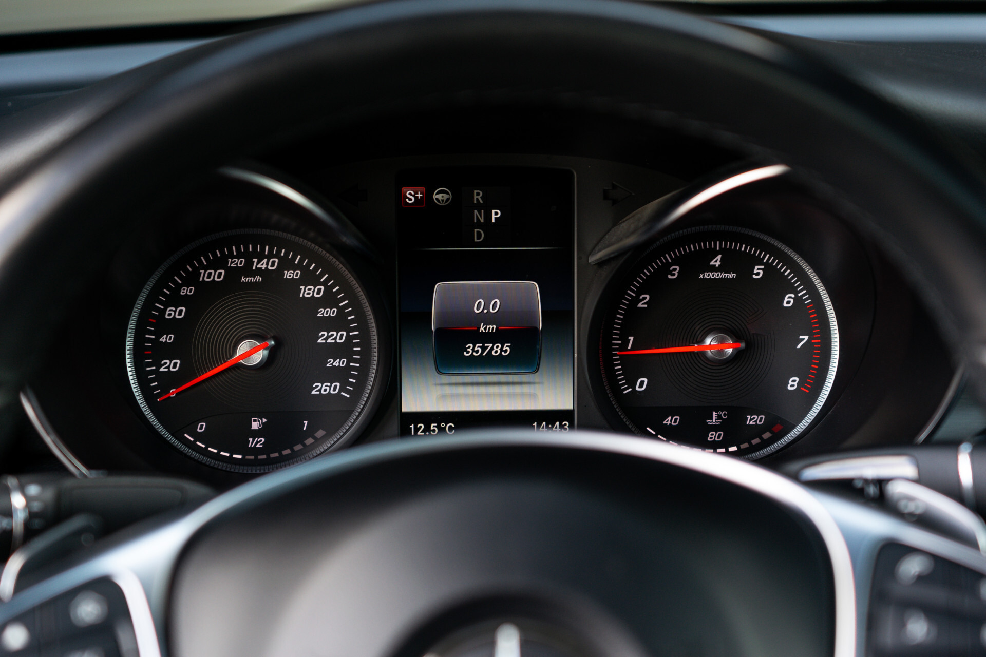 Mercedes-Benz GLC Coupé 250 4-M AMG Night | Distronic | Burmester | Schuifdak | 20" | Treeplanken | 360 camera Foto 6