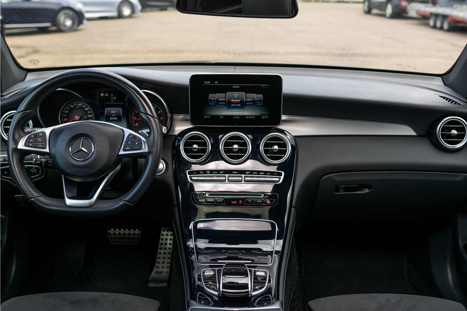 Mercedes-Benz GLC Coupé 250 4-M AMG Night | Distronic | Burmester | Schuifdak | 20" | Treeplanken | 360 camera Foto 7