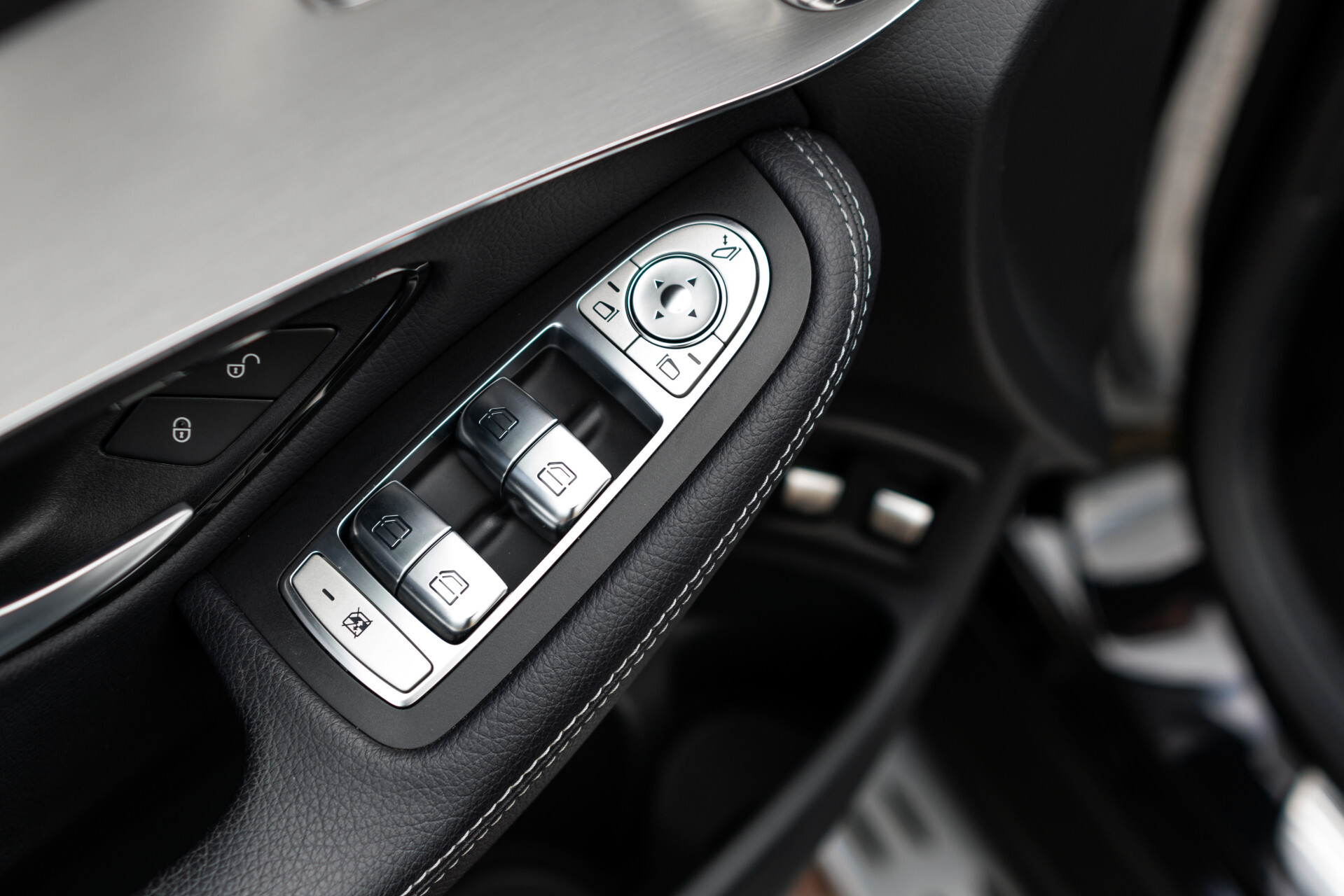 Mercedes-Benz GLC Coupé 250 4-M AMG Night | Distronic | Burmester | Schuifdak | 20" | Treeplanken | 360 camera Foto 8