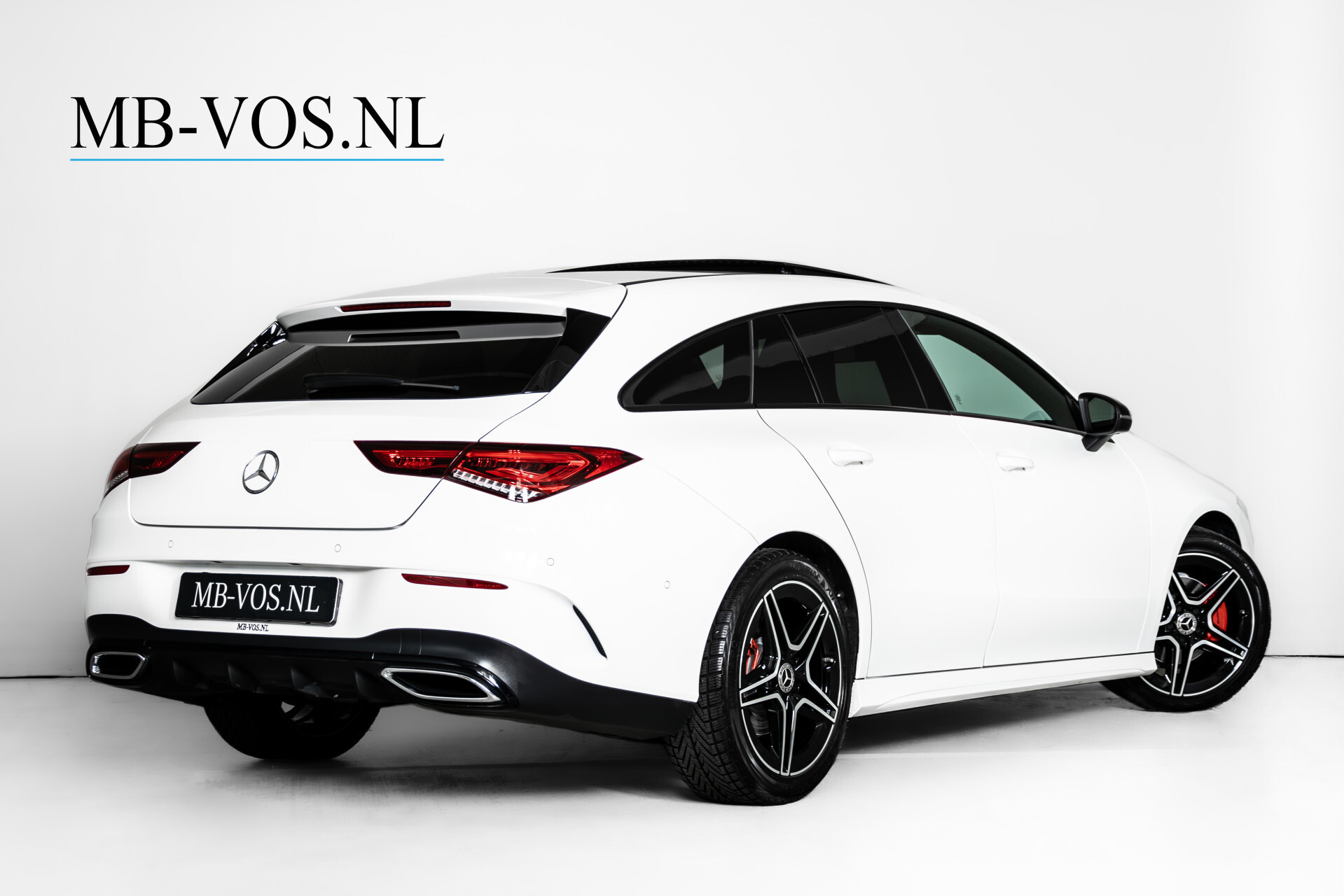 Mercedes-Benz CLA-Klasse Shooting Brake 180 AMG Night | Panorama | Widescreen | Camera | Ambient | DAB Foto 2