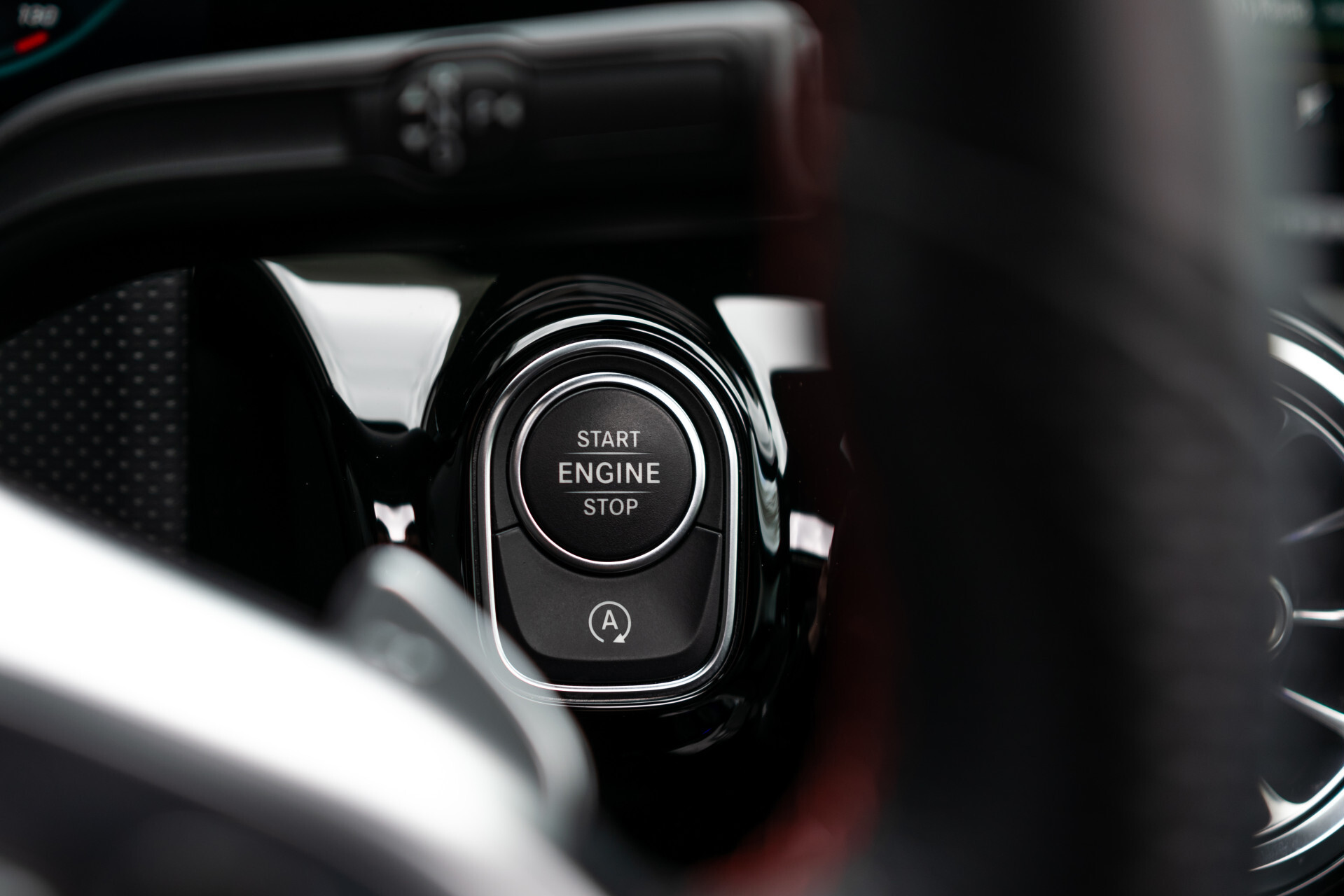 Mercedes-Benz CLA-Klasse Shooting Brake 180 AMG Night | Panorama | Widescreen | Camera | Ambient | DAB Foto 30