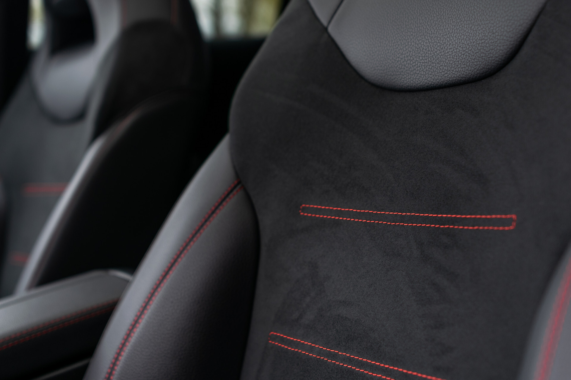 Mercedes-Benz CLA-Klasse Shooting Brake 180 AMG Night | Panorama | Widescreen | Camera | Ambient | DAB Foto 32