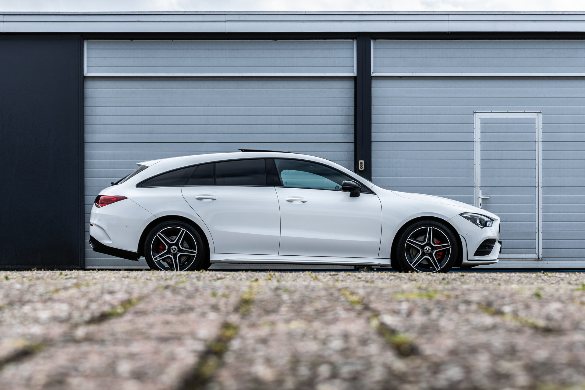 Mercedes-Benz CLA-Klasse Shooting Brake 180 AMG Night | Panorama | Widescreen | Camera | Ambient | DAB Foto 37
