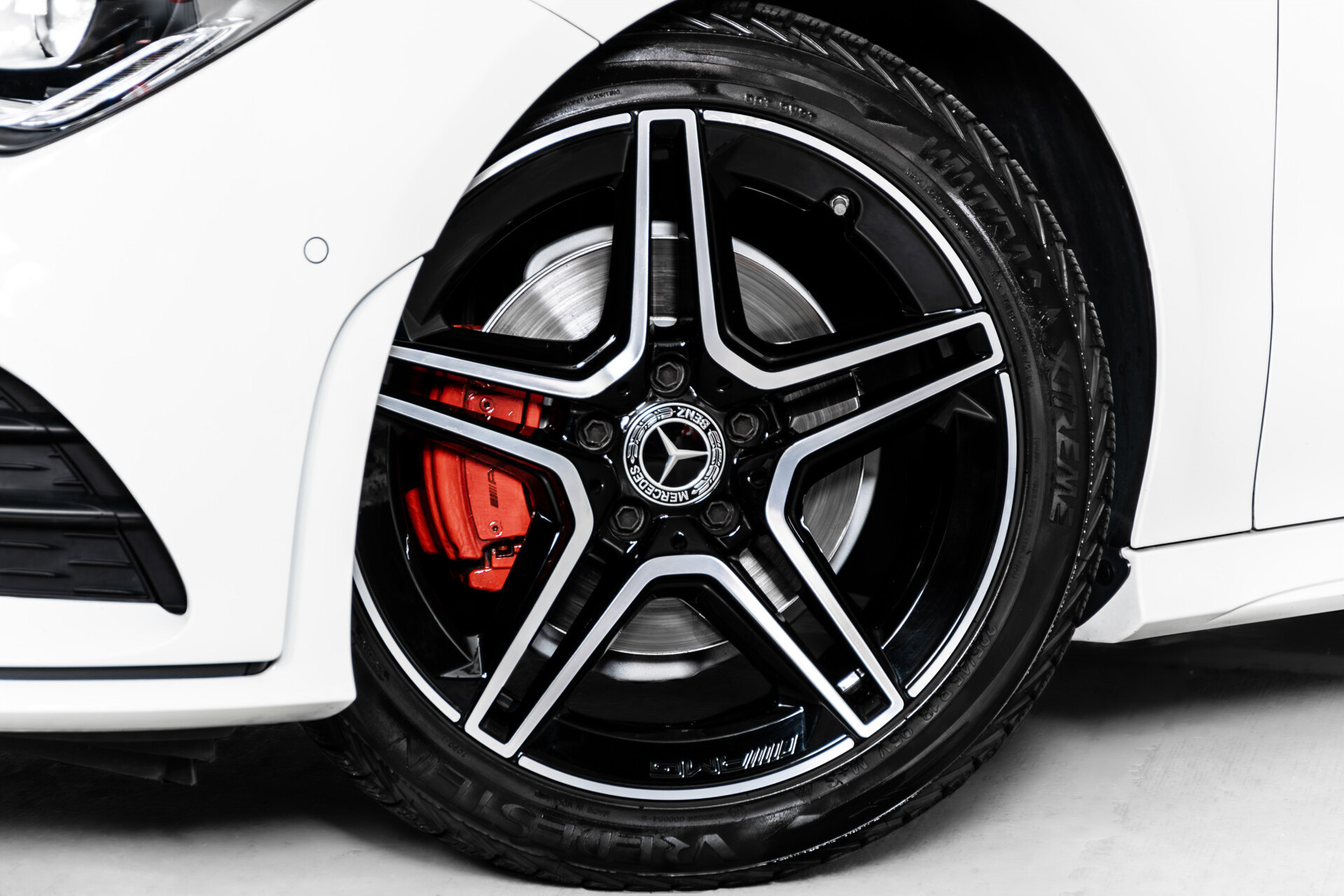 Mercedes-Benz CLA-Klasse Shooting Brake 180 AMG Night | Panorama | Widescreen | Camera | Ambient | DAB Foto 40