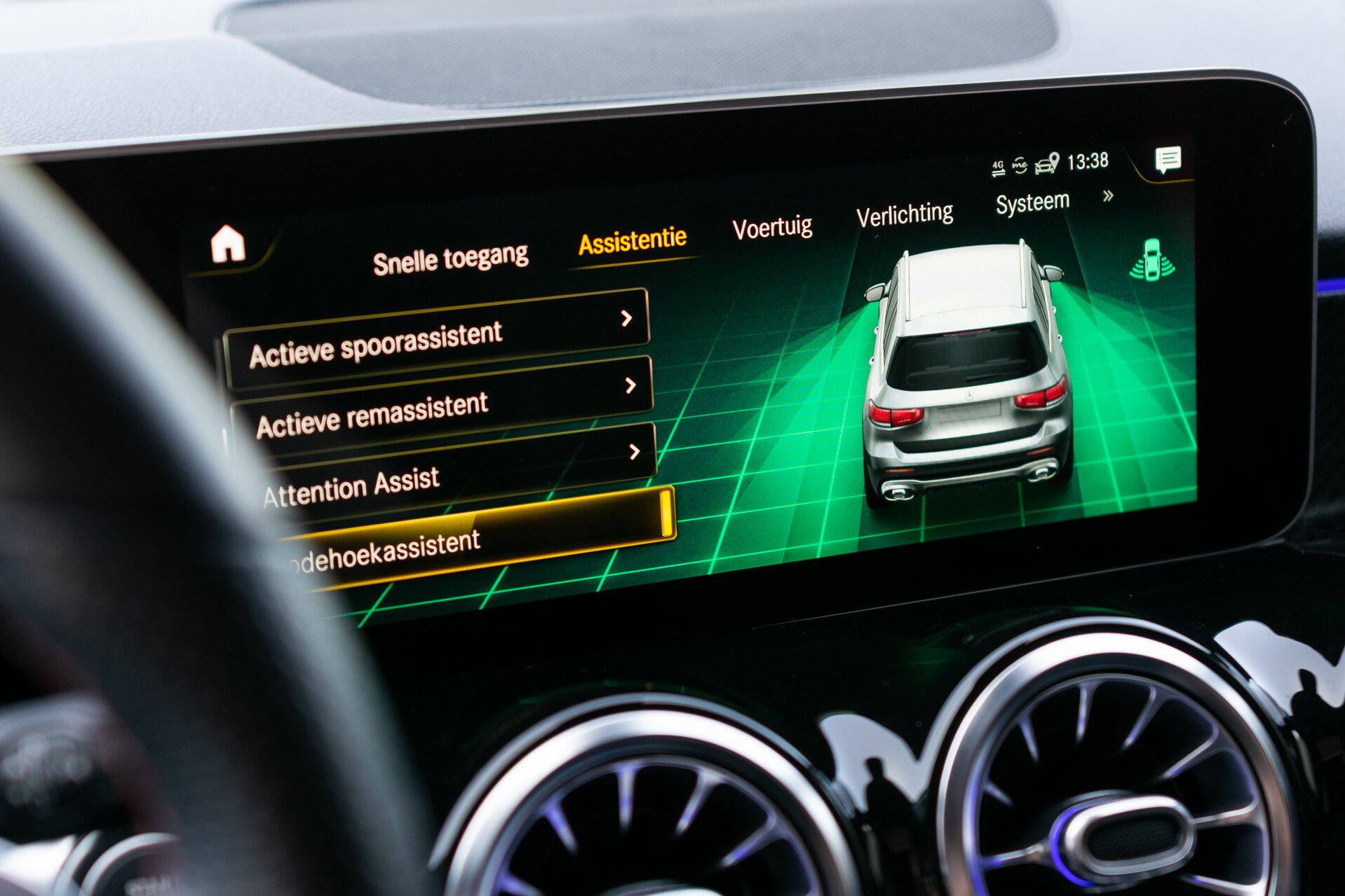 Mercedes-Benz GLB 35 AMG 4-M Night | Panorama | Burmester | 21" | 360 Camera | Auto-Trekhaak Foto 17